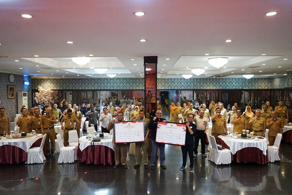 pj wali kota kediri zanariah buka rakor peningkatan pengawasan APIP dan penandatangan pakta integritas antikorupsi