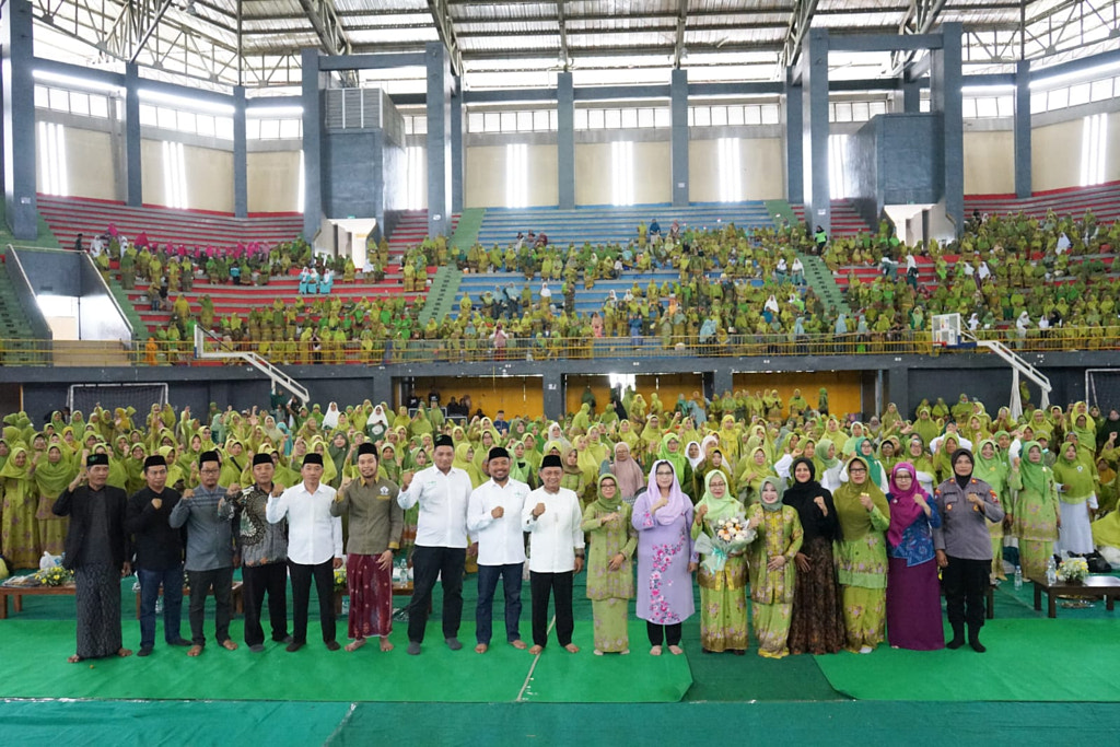 pj wali kota kediri zanariah hadiri harlah ke 78 muslimat NU