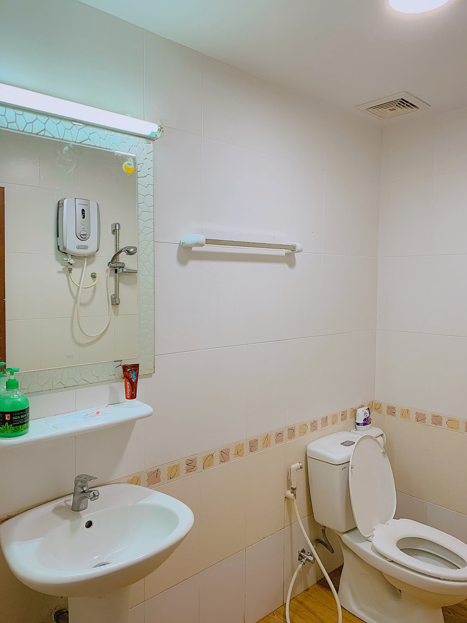 z5435761702023_3b1fe3fbf3289d52b2555eb77df9ad1c by Sunbeam Homestay on 500px.com