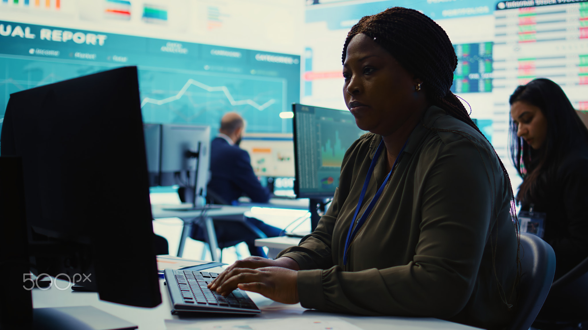 Enterprise manager analyzes annual reports and statistics on a pc