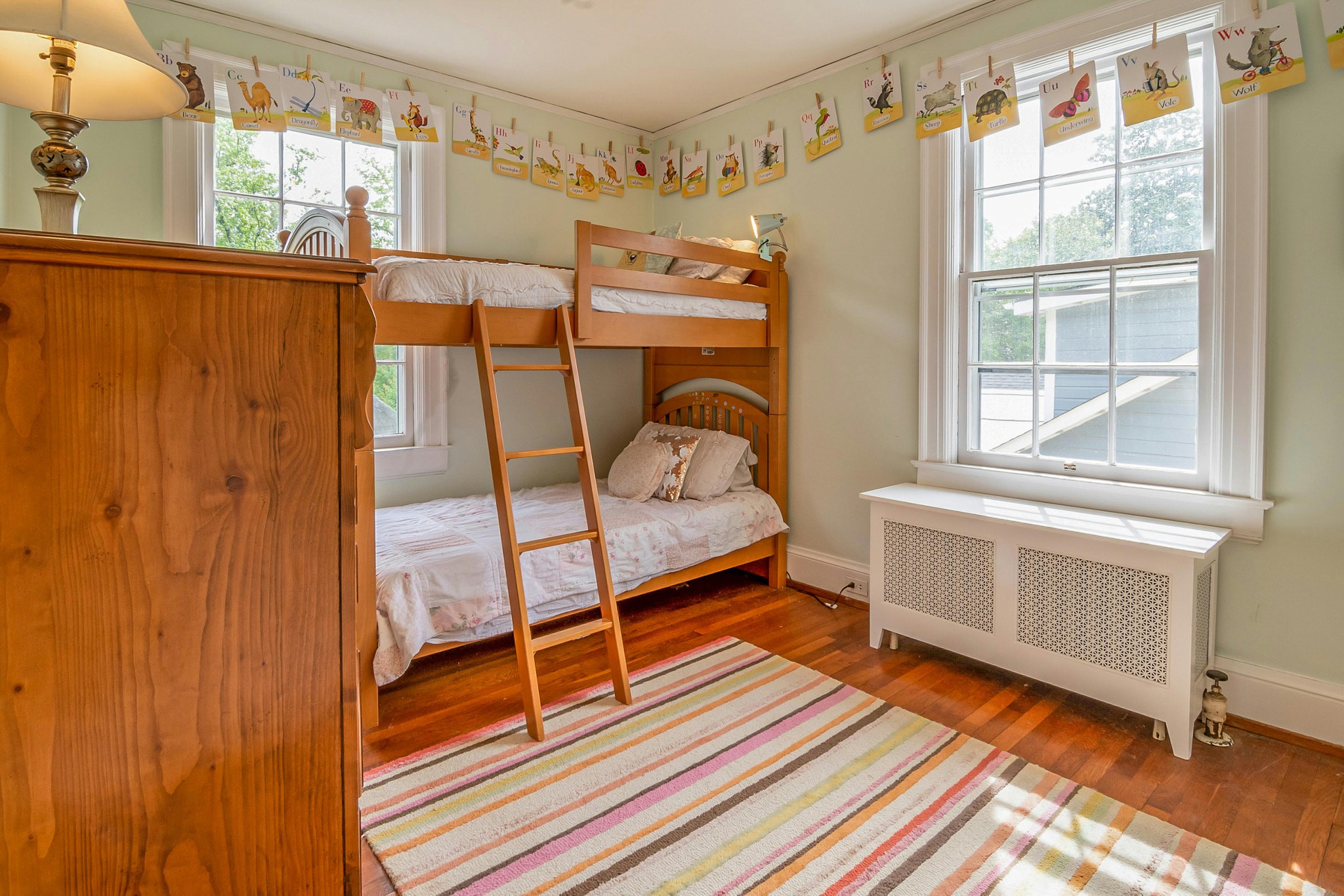 Discover the Ultimate in Comfort with Our Luxury Bunk Bed