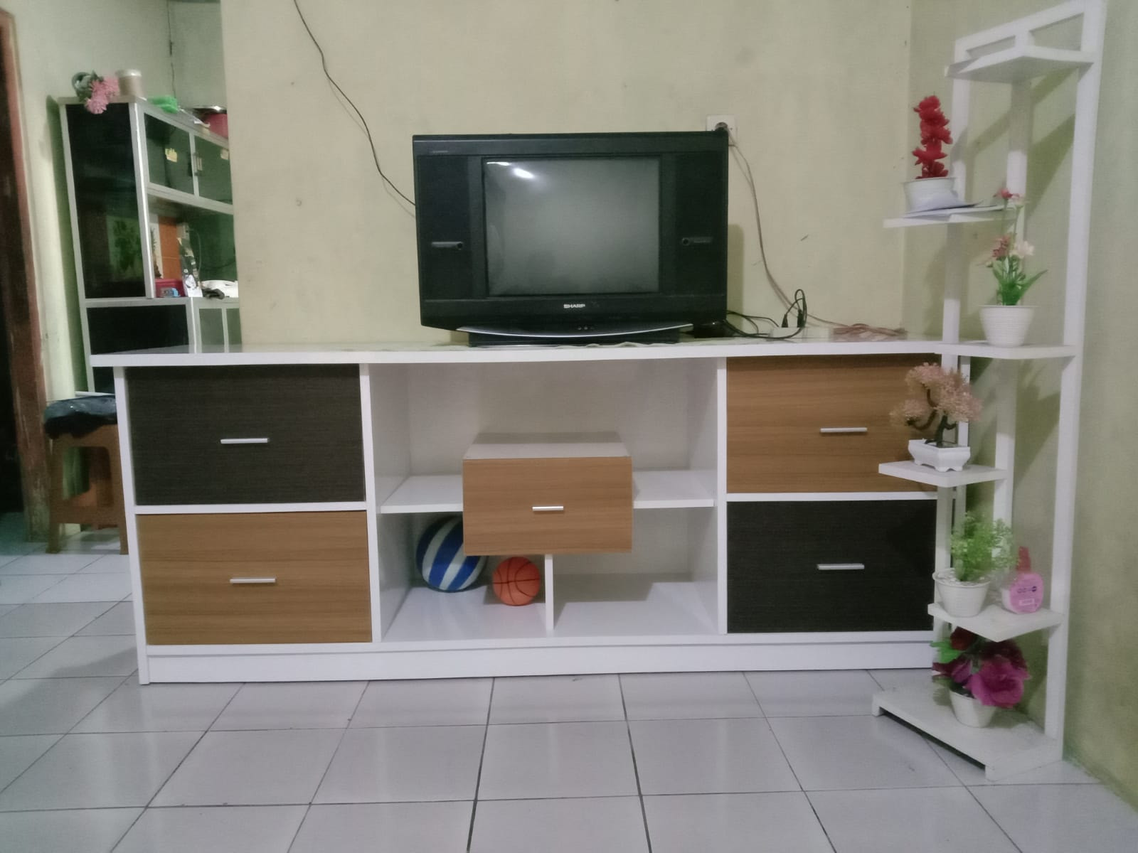 TV rack
