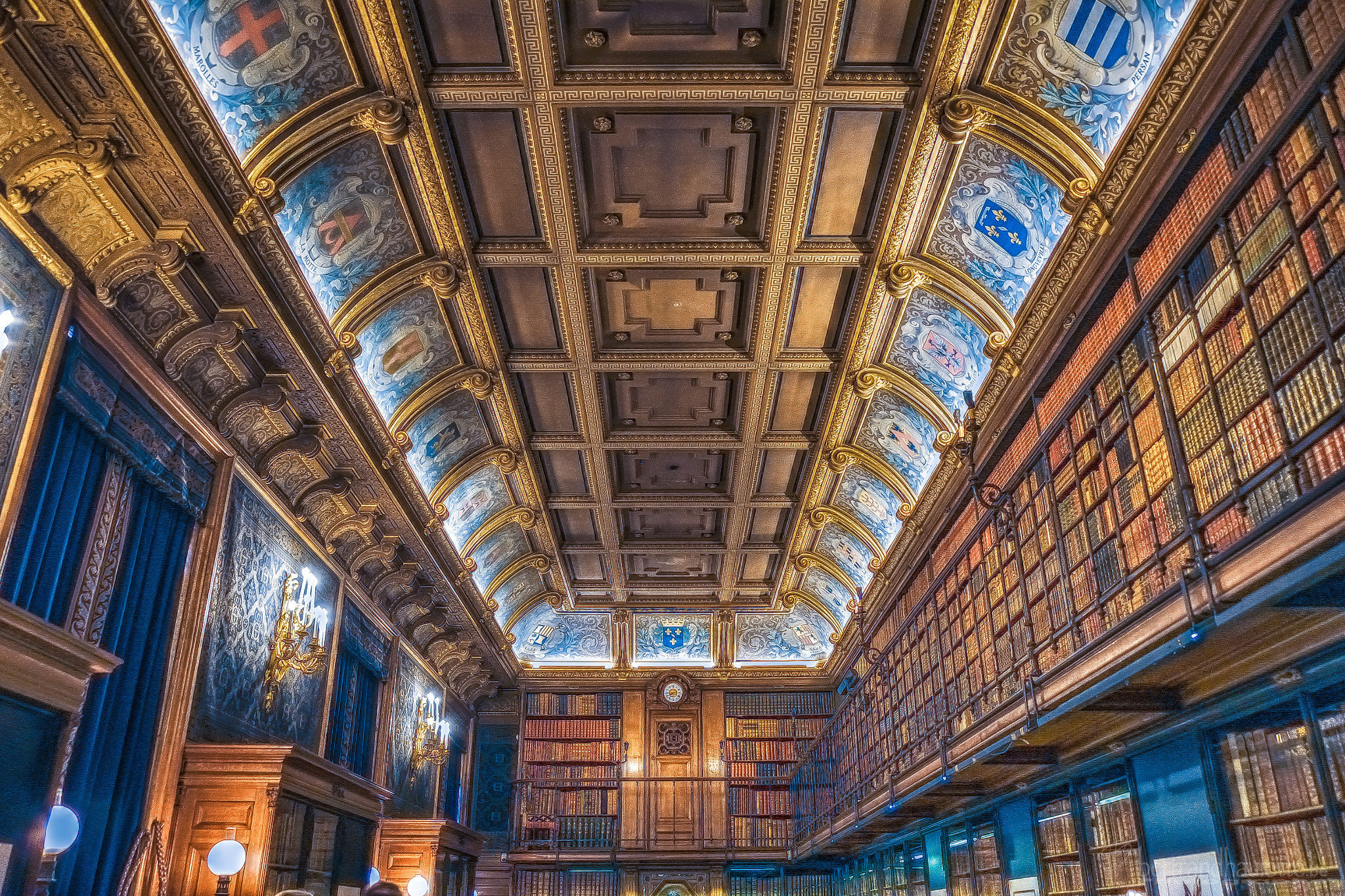 Bibliothèque Chantilly by bhphotos / 500px