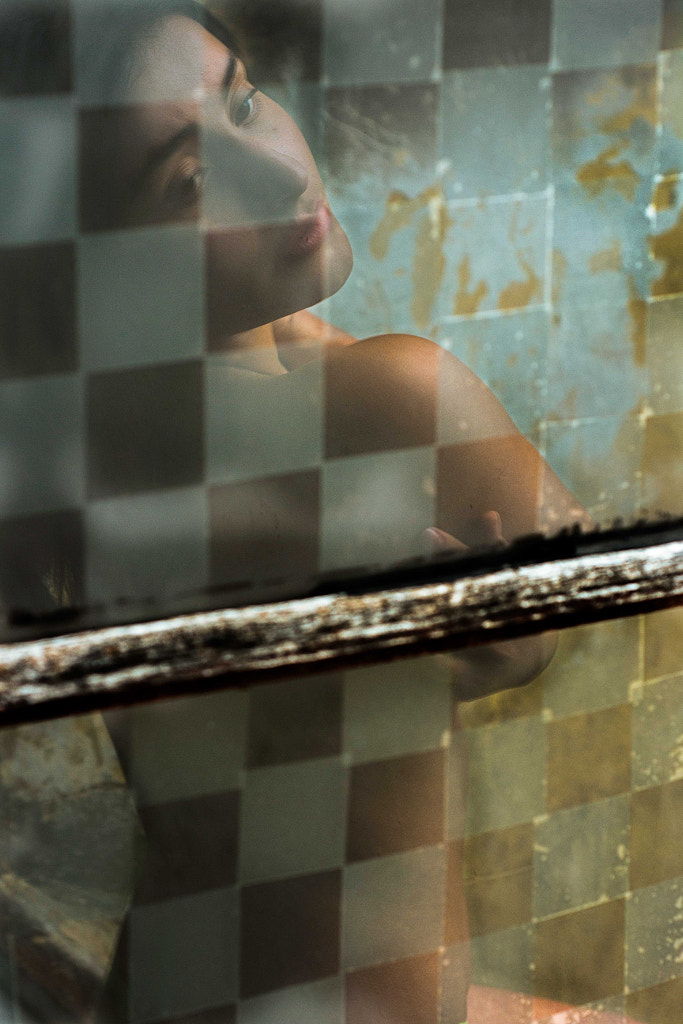 desnudo y reflejo by Adrian Rodriguez Photographer on 500px.com