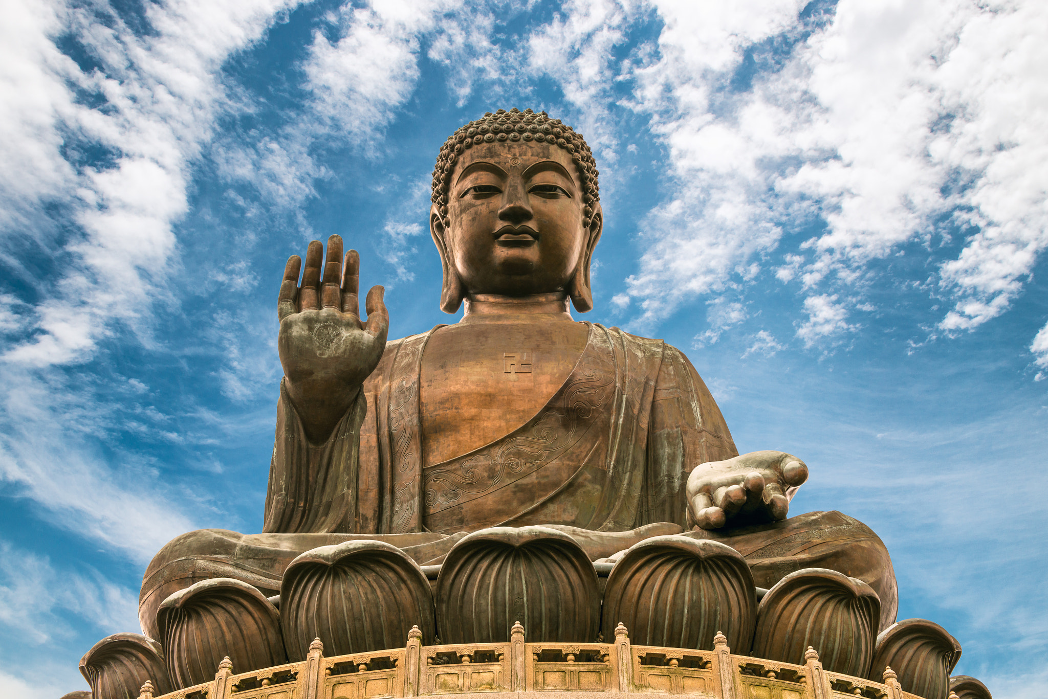 tian tan buddha tour guide