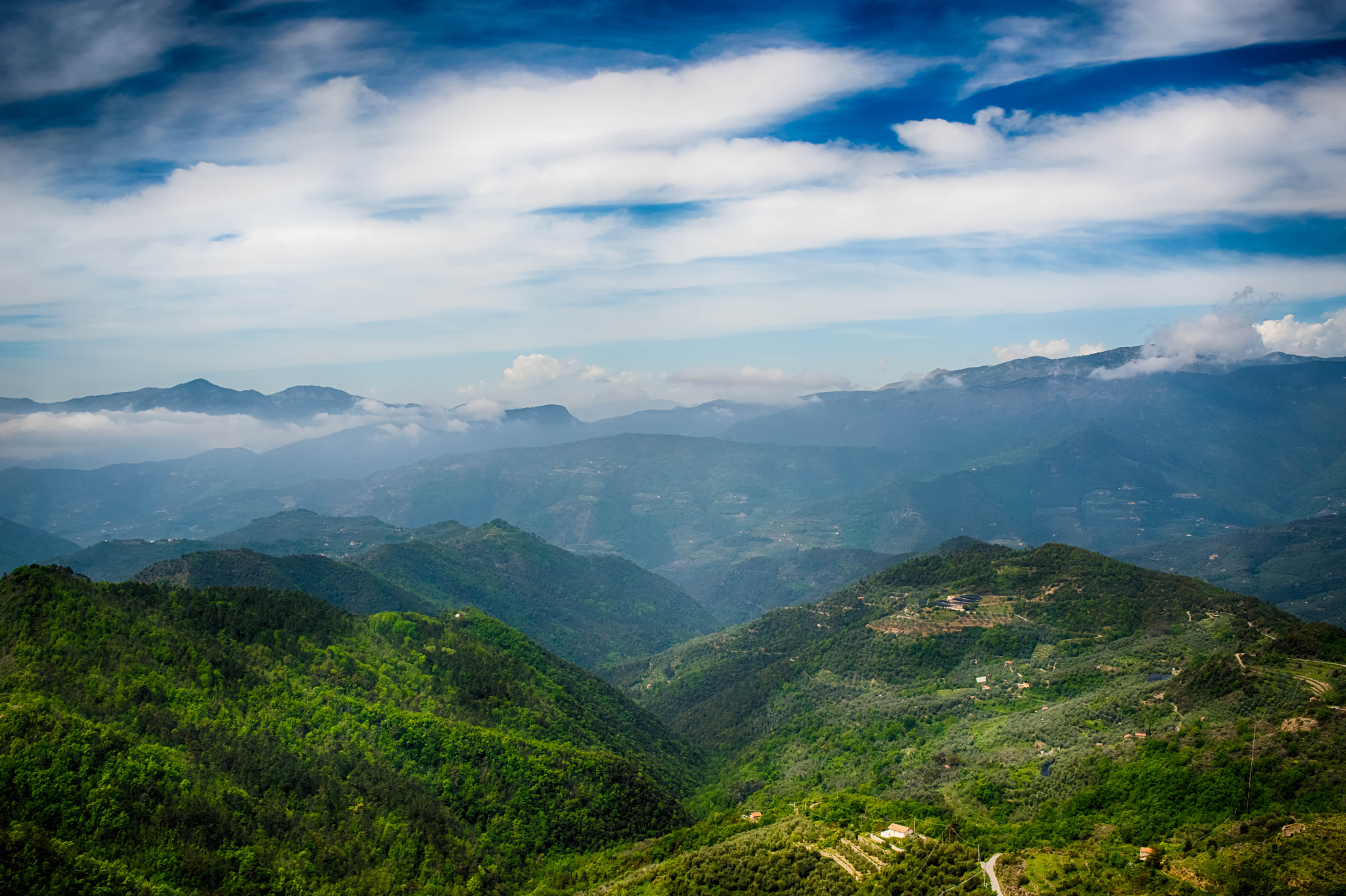 v2?sig=f1add2f365cf951a05f7f74d3051ed9dacf3566a22aa3060e61ada33f545e54c