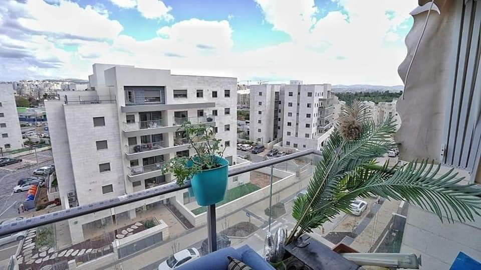 Аренда и продажа квартир в Израиле в спокойных роёных и по правильным ценам. Также можно снять ква