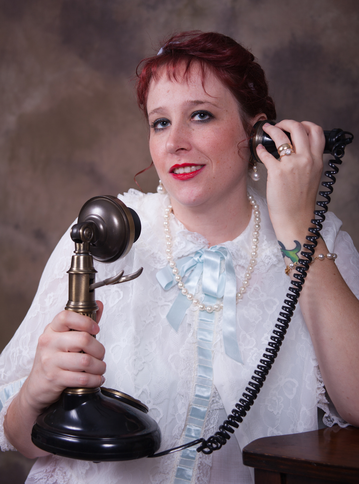Canon EF 28-200mm F3.5-5.6 USM sample photo. Dreamy eyed girl talking on phone photography