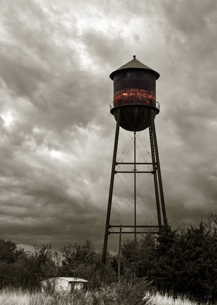 Tower of Rust by Rob Heber / 500px