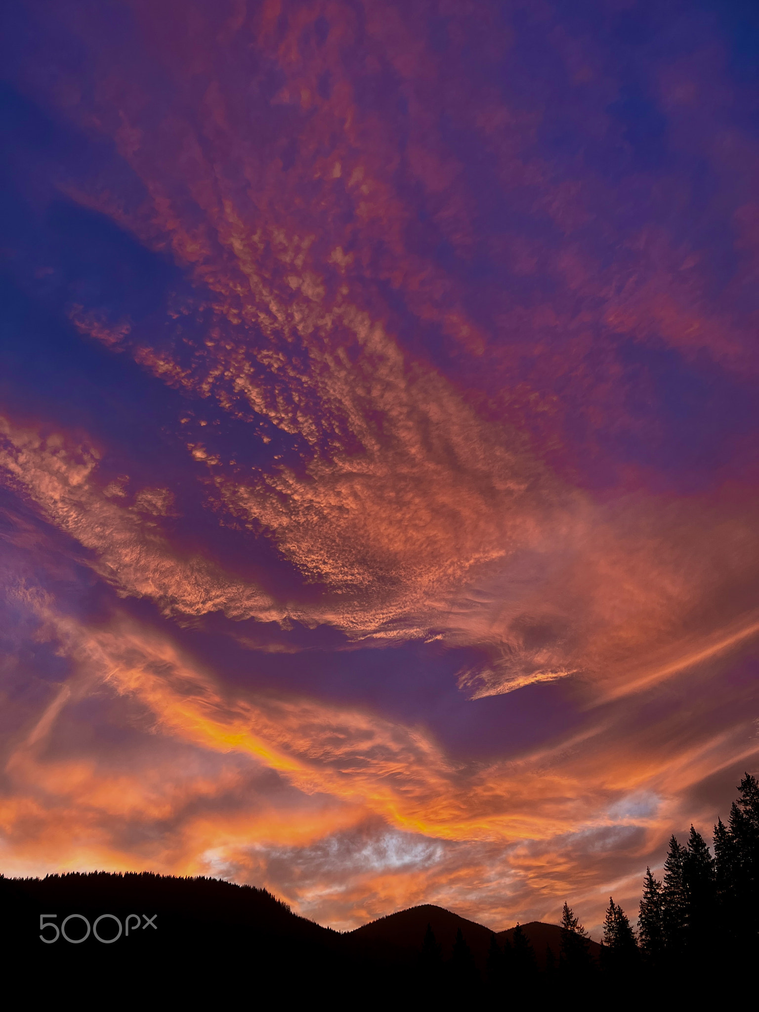 sunrise in the carpathian mountains