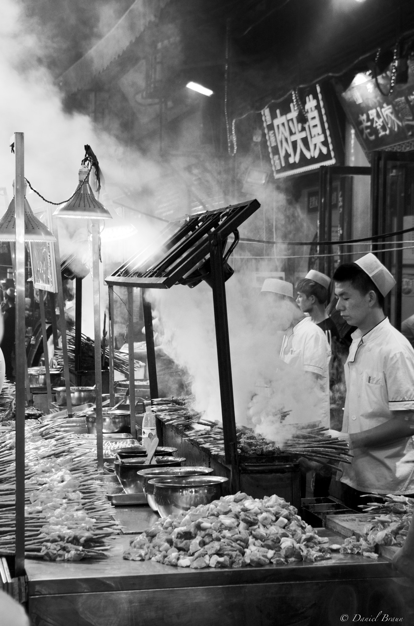 Smoke ? what smoke ?Xian, muslim district