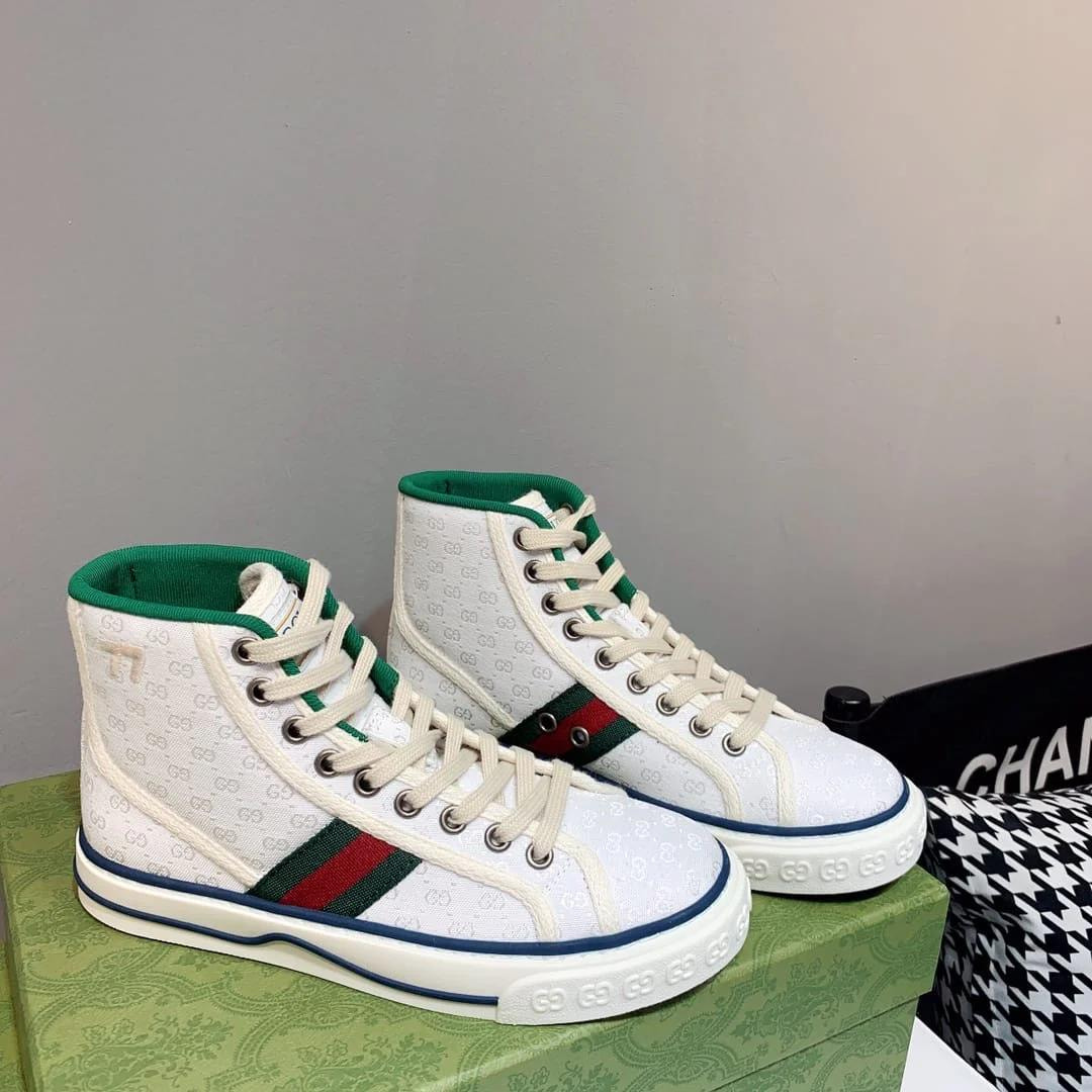Designer style on a budget - Replica Gucci shoes at Replicagod