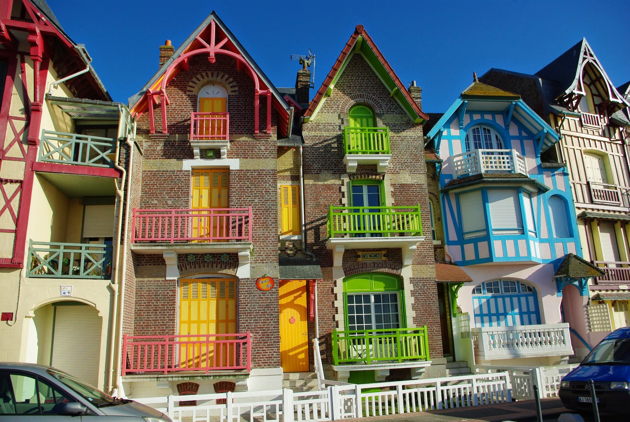 Pentax smc DA 18-55mm F3.5-5.6 ED AL II (IF) sample photo. Mer les bains. normandy. france photography