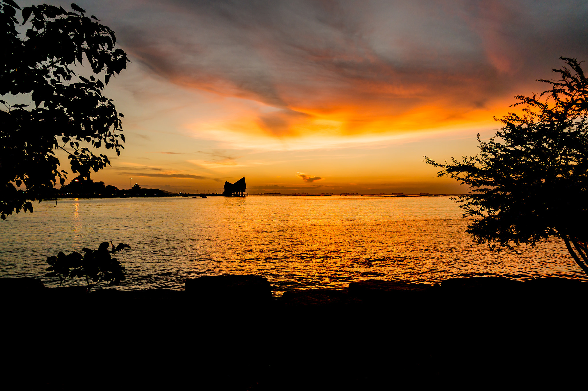 Sony Alpha NEX-6 sample photo. Sunset at koh loi sriracha chonburi thailand photography