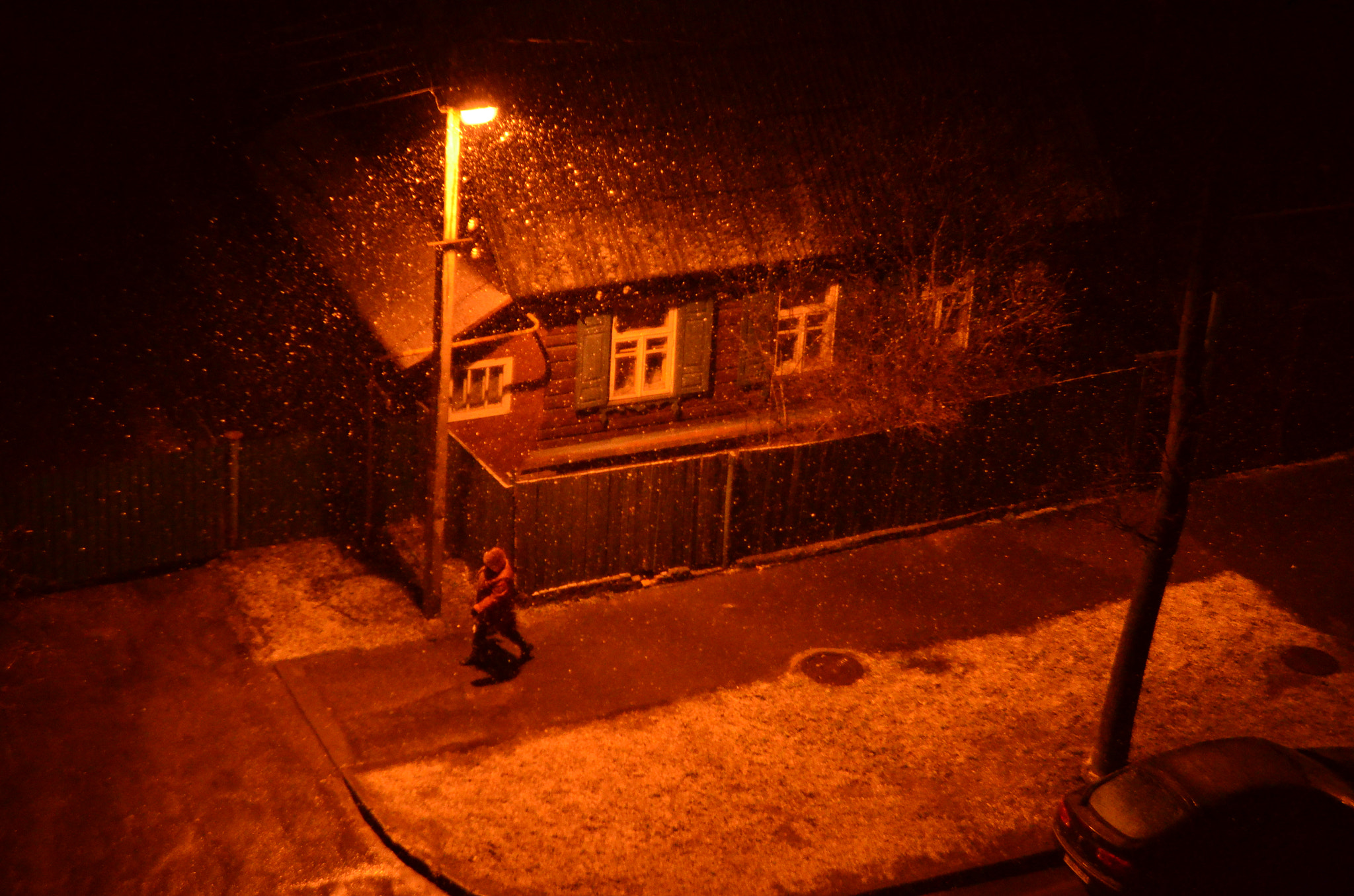 Minsk April: night, street lights and snow