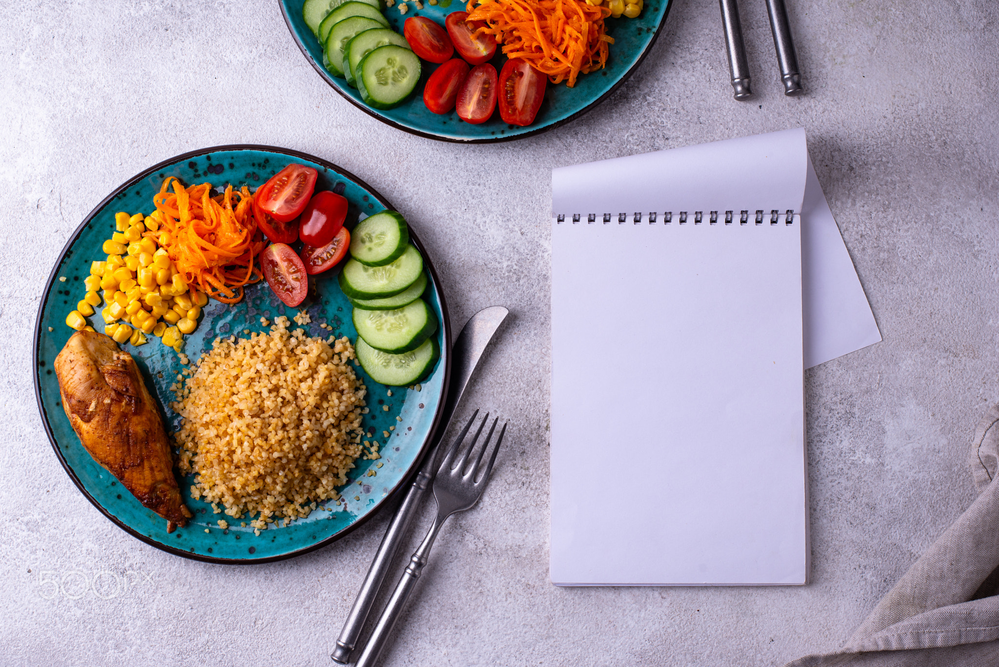 Healthybalanced food plate with chicken and vegetables