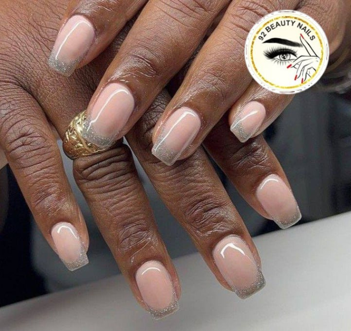rench Nails – Der zeitlose Klassiker! \uD83C\uDDEB\uD83C\uDDF7\uD83D\uDC85 Sie lieben elegante und stilvolle Nägel
