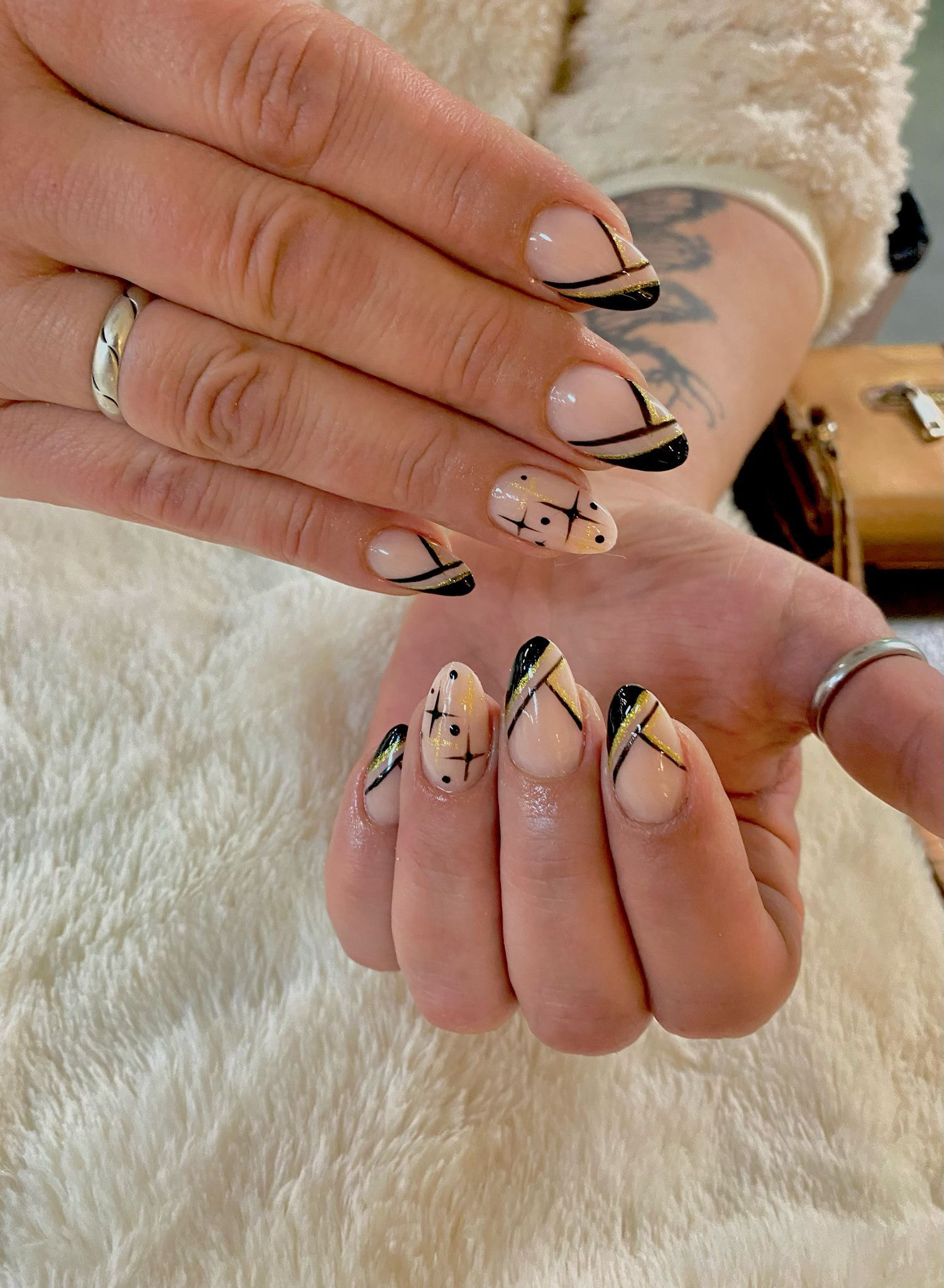 Lassen Sie Ihre Nägel mit kreativer Nail Art strahlen! \uD83C\uDFA8\uD83D\uDC85 Möchten Sie ein einzigartiges Nageldesi