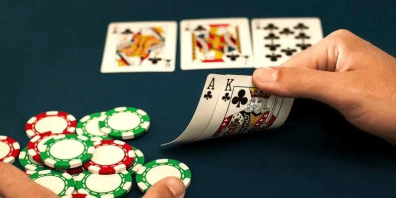 Kinh nghiệm chơi Xì Dách tại 789Bet: Cách rút bài hợp lý để tránh quắc