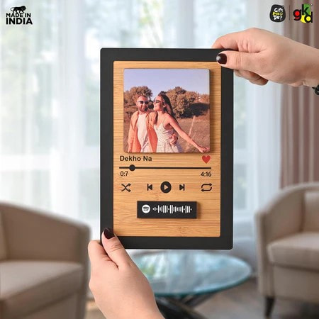 Personalized Spotify Frame – Custom Wooden Music Plaque with Song Name, Song Code & Photo (6x10 Inch