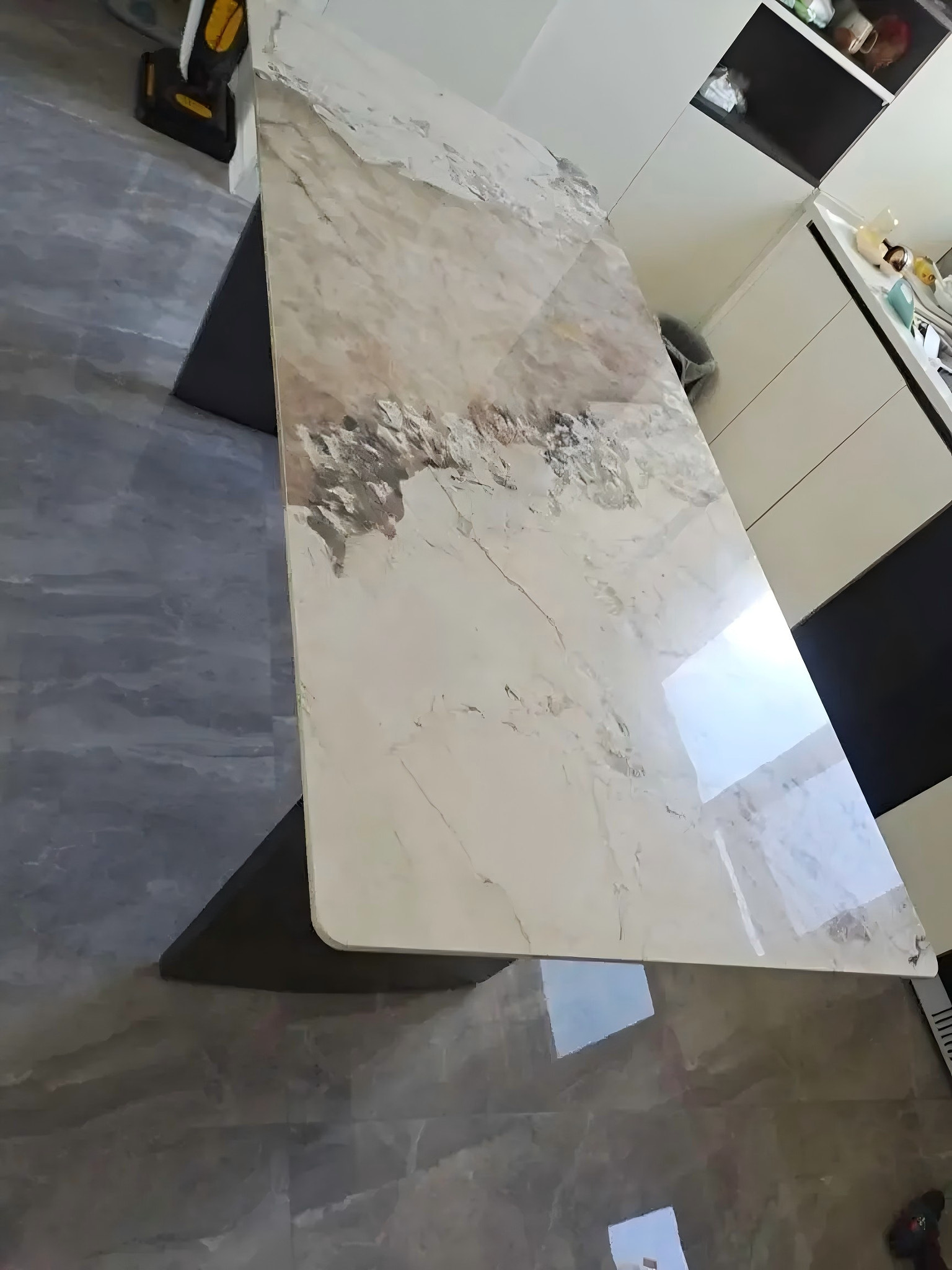 sintered-stone-dining-table