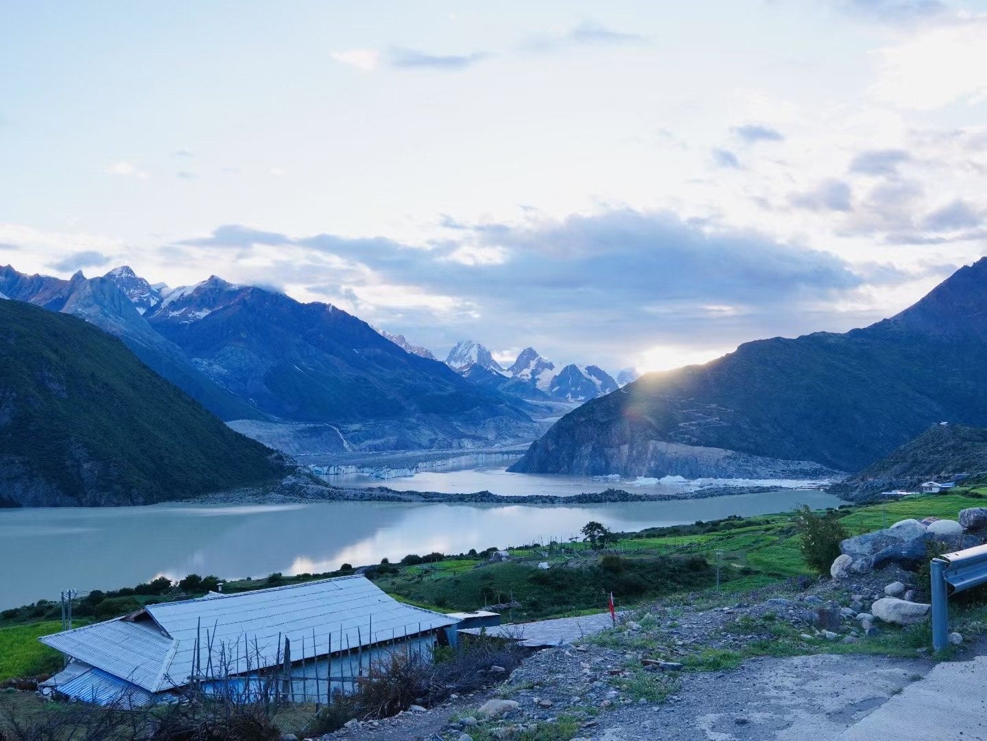 Adventure in Tibet’s Laigu Glacier – Where Ice Meets Sky
