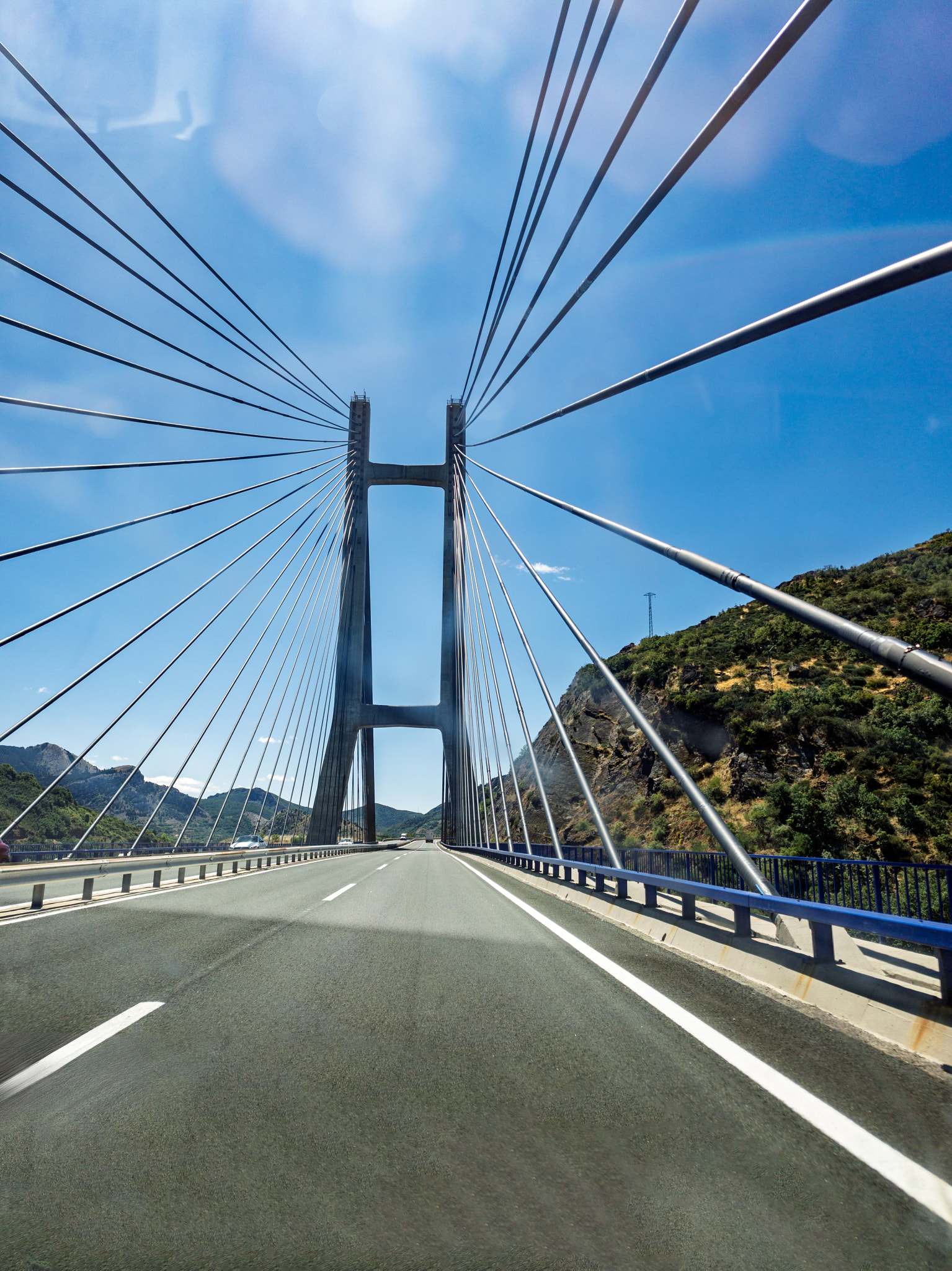 Modern engineering spans León's mountains and connects adventures