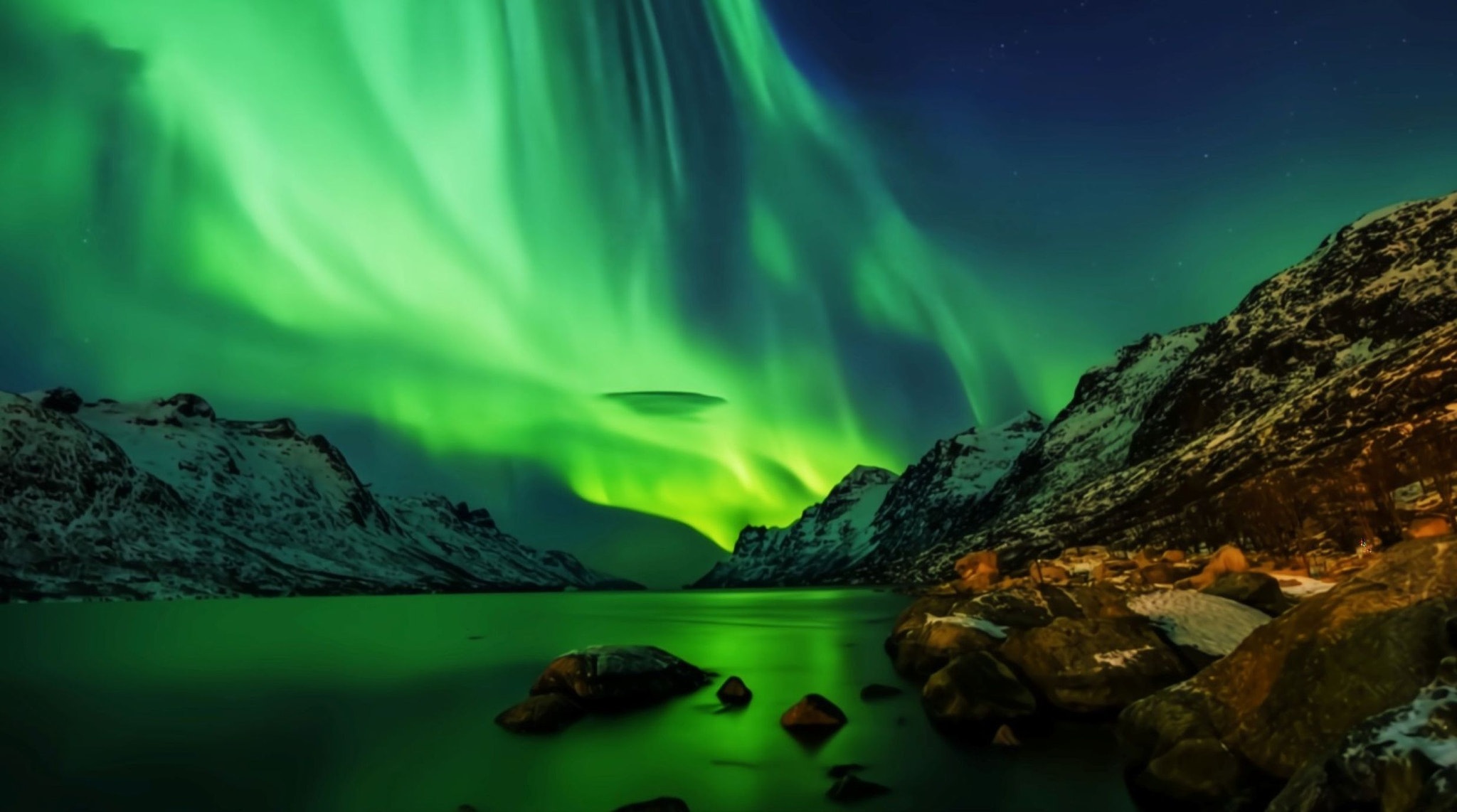 ネイタルデザイン38explore 38灯 SOTE ver. AURORA An Aurora Storm for the Ages | Zach Schierl Photography