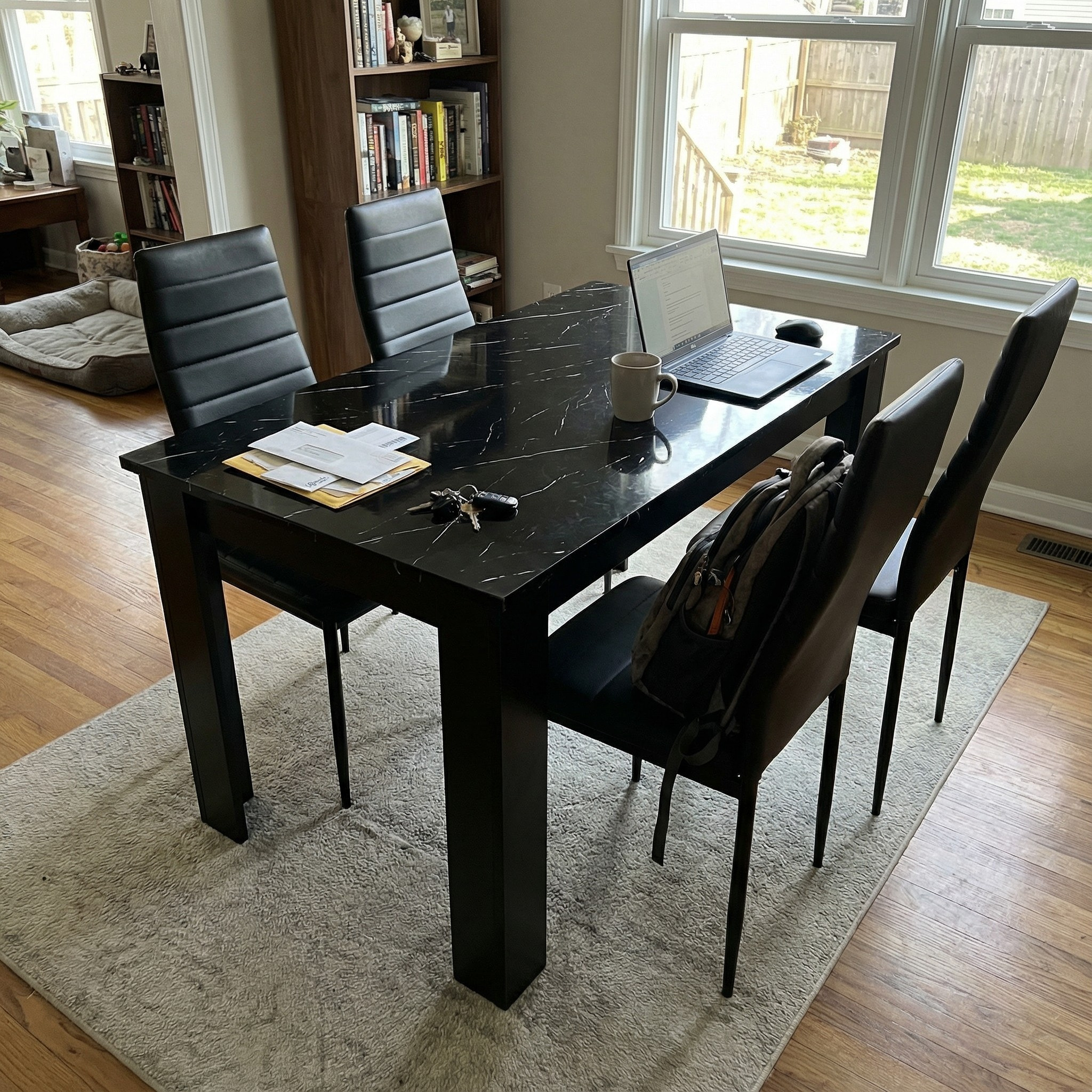 Finding a reliable dining room table and chairs
