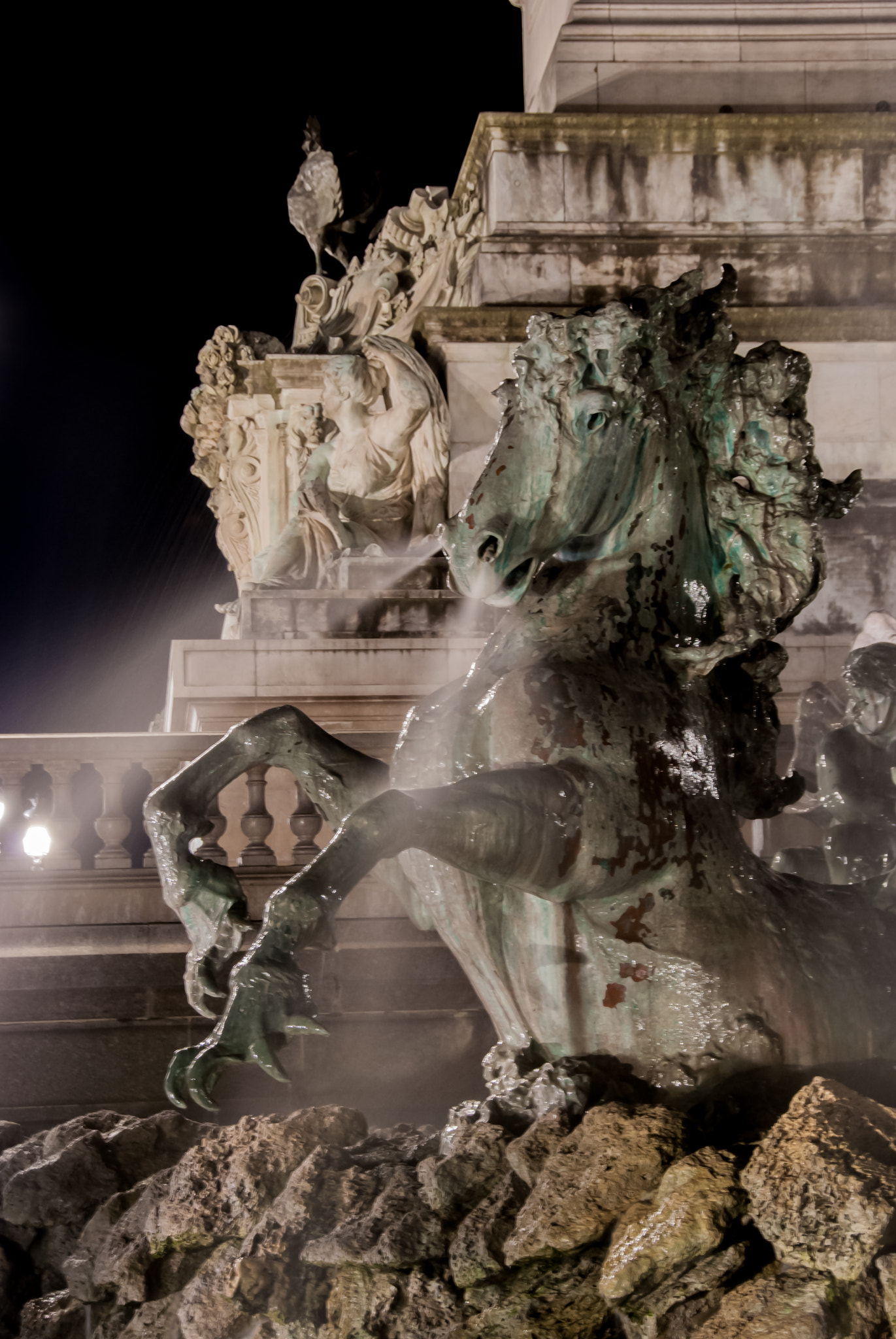 Monument aux girondins 2