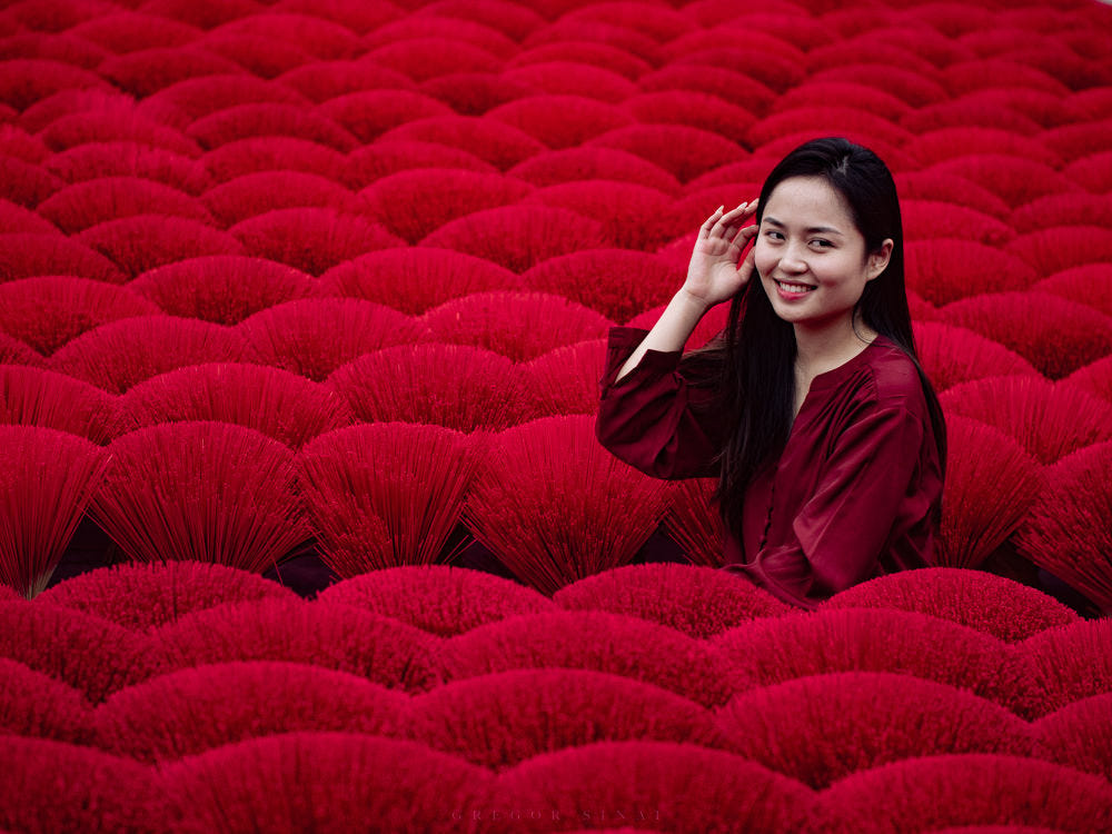 Autumn Leaves Radiating Warmth and Seasonal Transition | nature