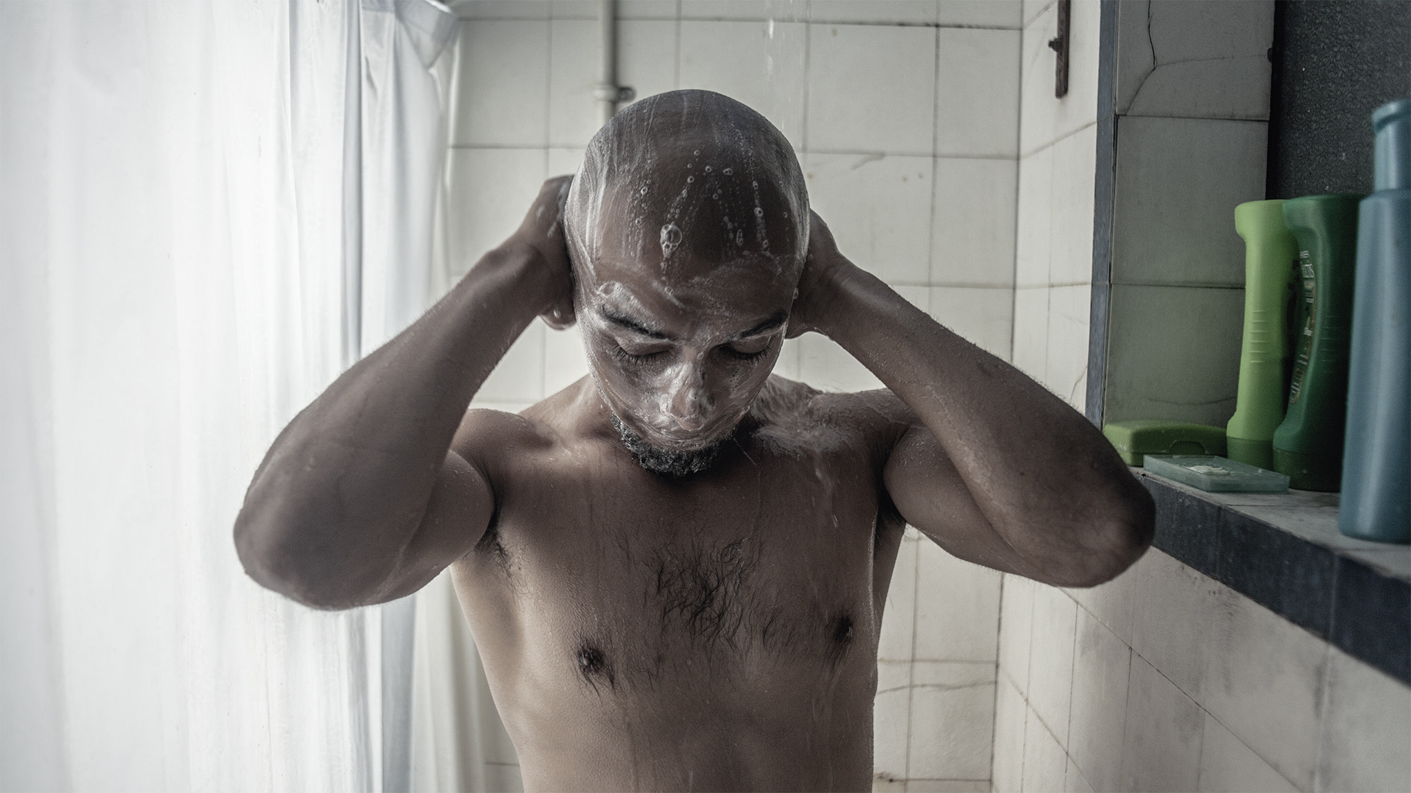 R E G A D E R A / S H O W E R