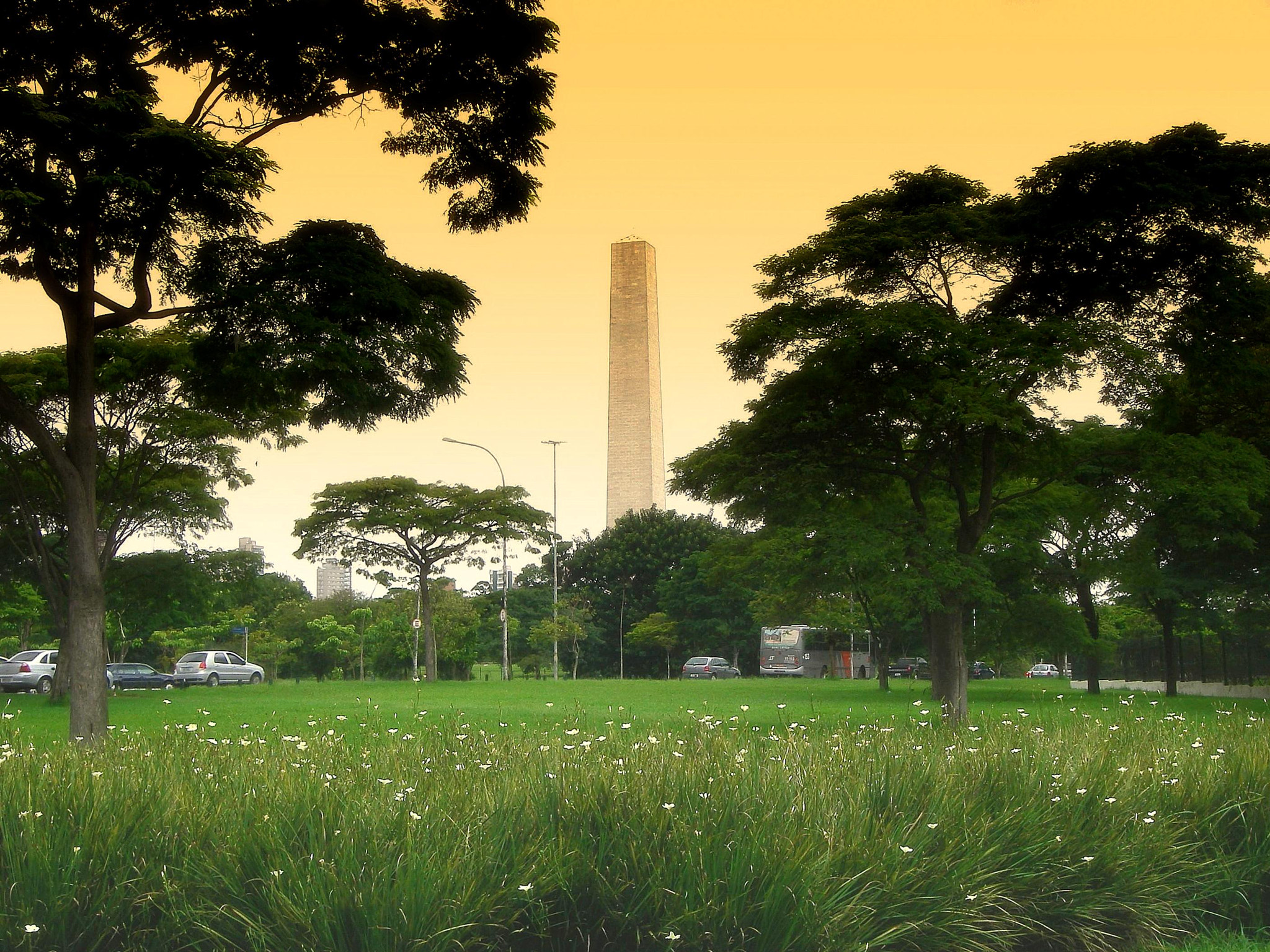 Obelisco - Ibirapuera - São Paulo - Brazil by Fausto Júnior / 500px