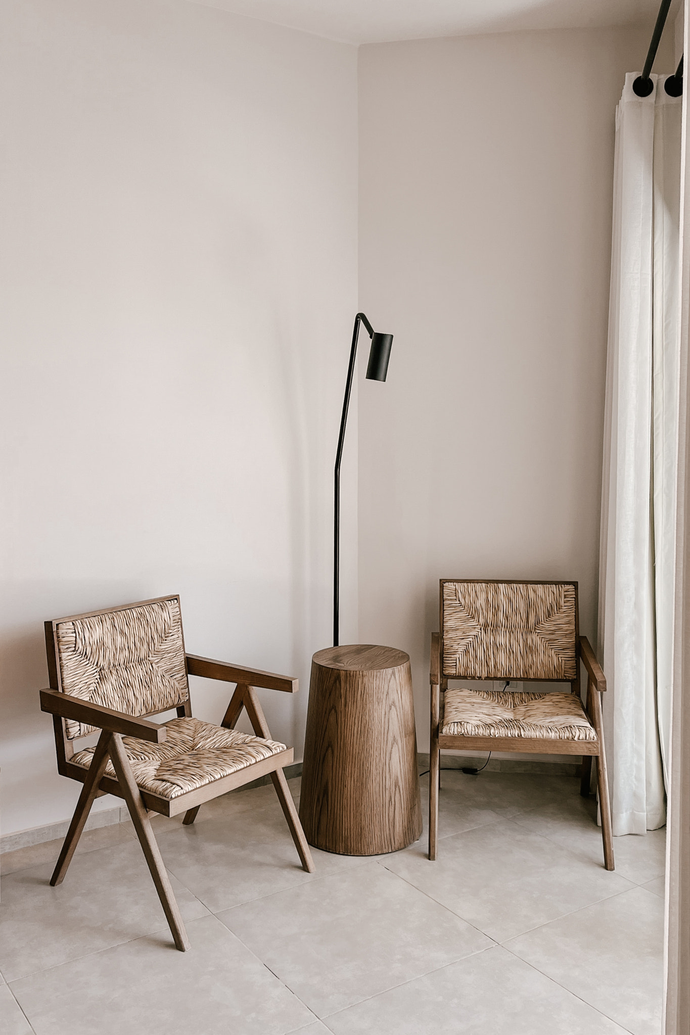 #V Empty chair by wall at home