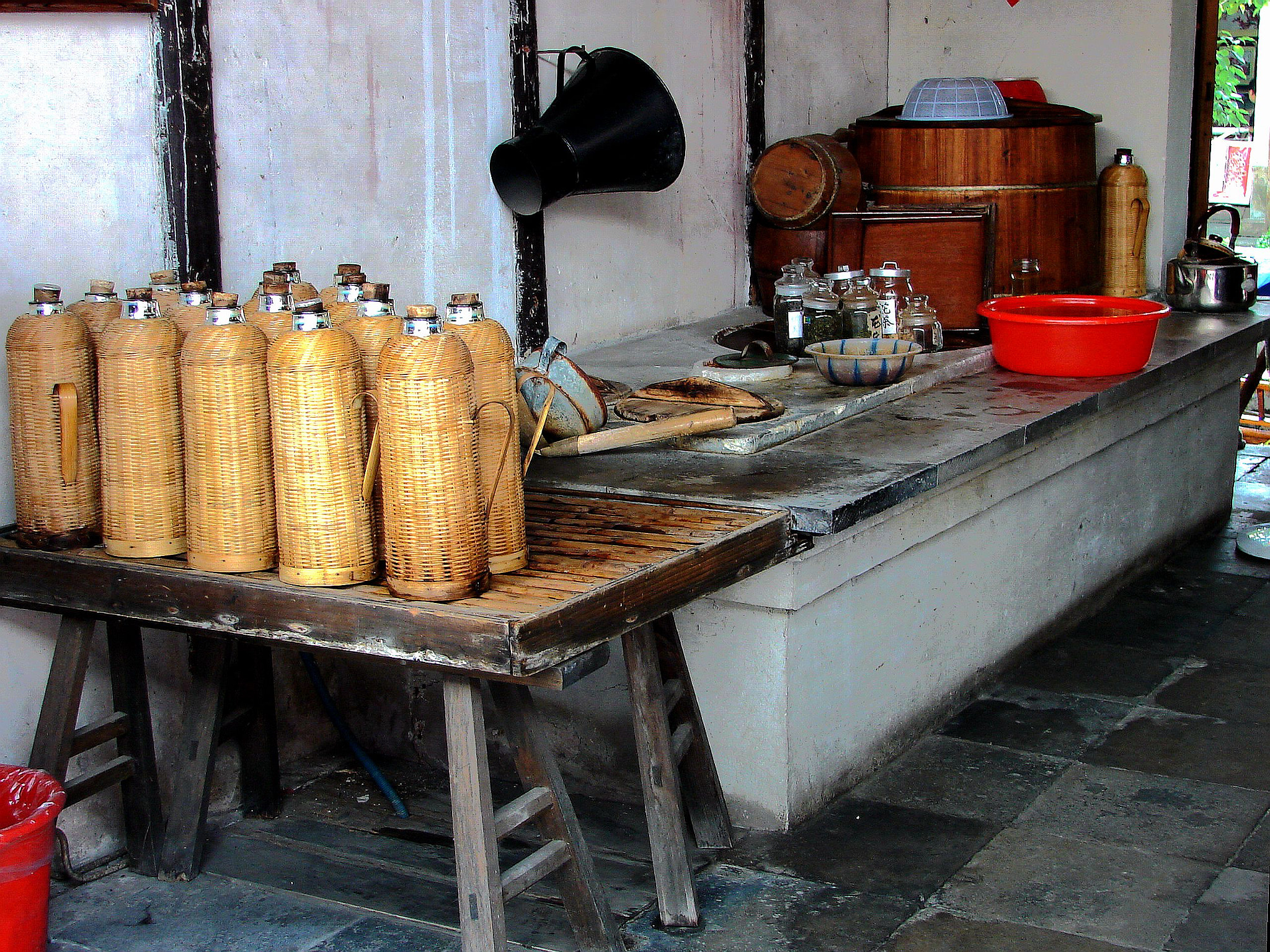 Hot Water Supplier, Zhouzhuang, China