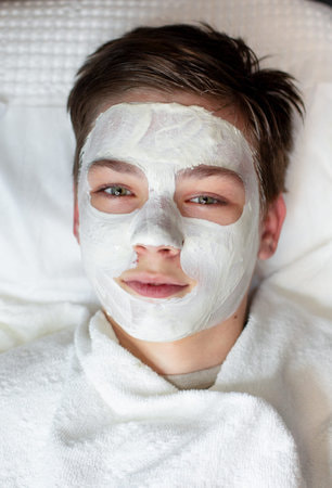 Professional Salon Face Masks: Breathable & Secure