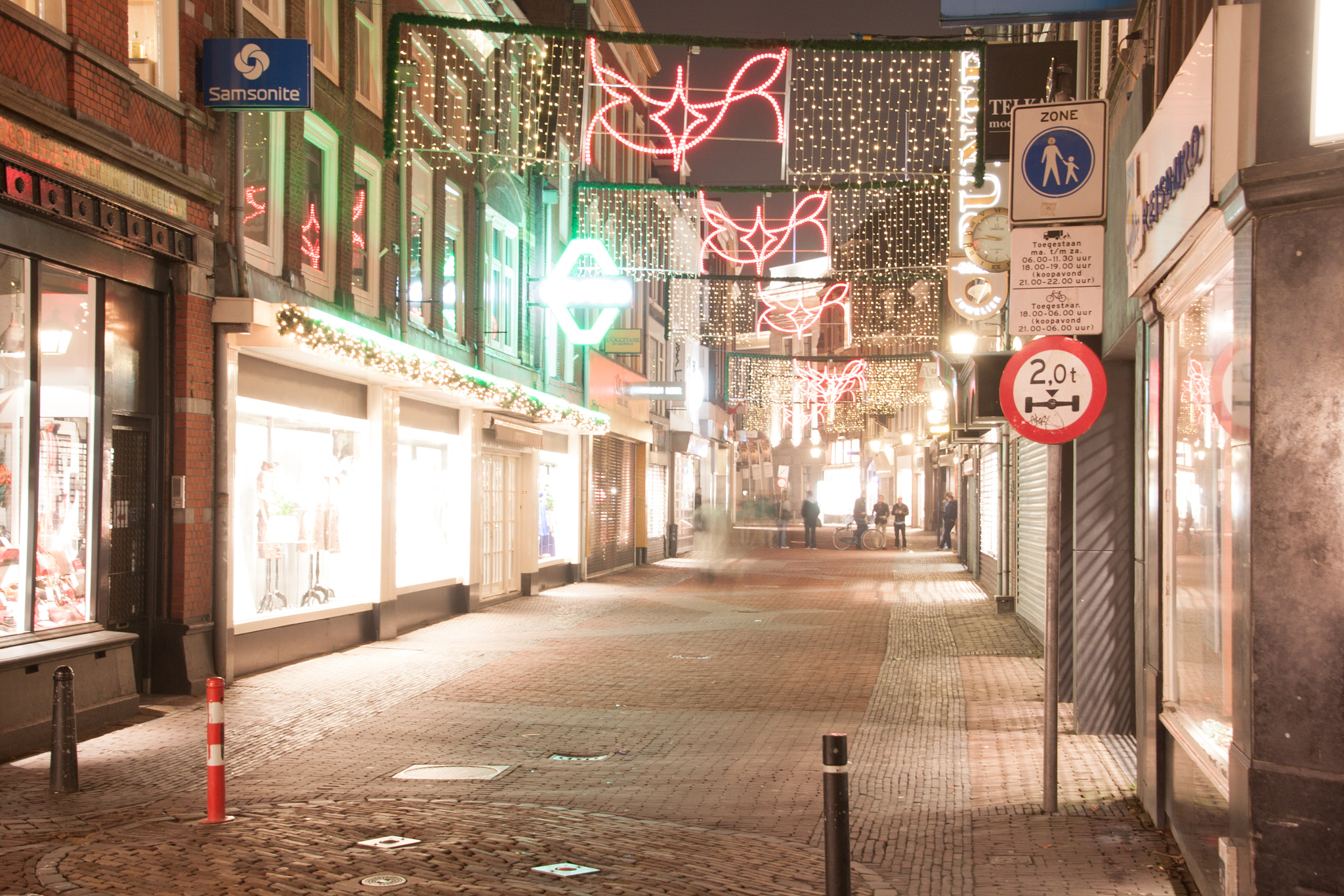 Canon EOS 500D (EOS Rebel T1i / EOS Kiss X3) sample photo. Utrecht by night photography