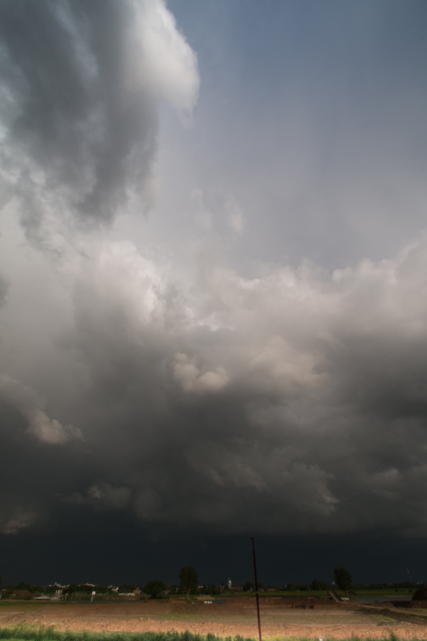 Canon EF-S 10-22mm F3.5-4.5 USM sample photo. Dramatic sky's photography