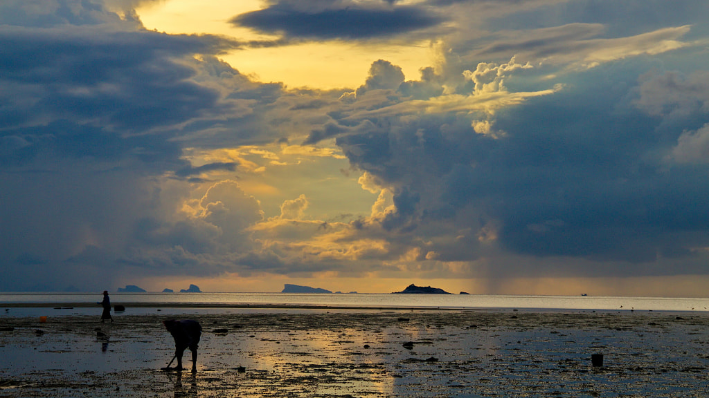 Sky Rain Islands by Dan Bal / 500px