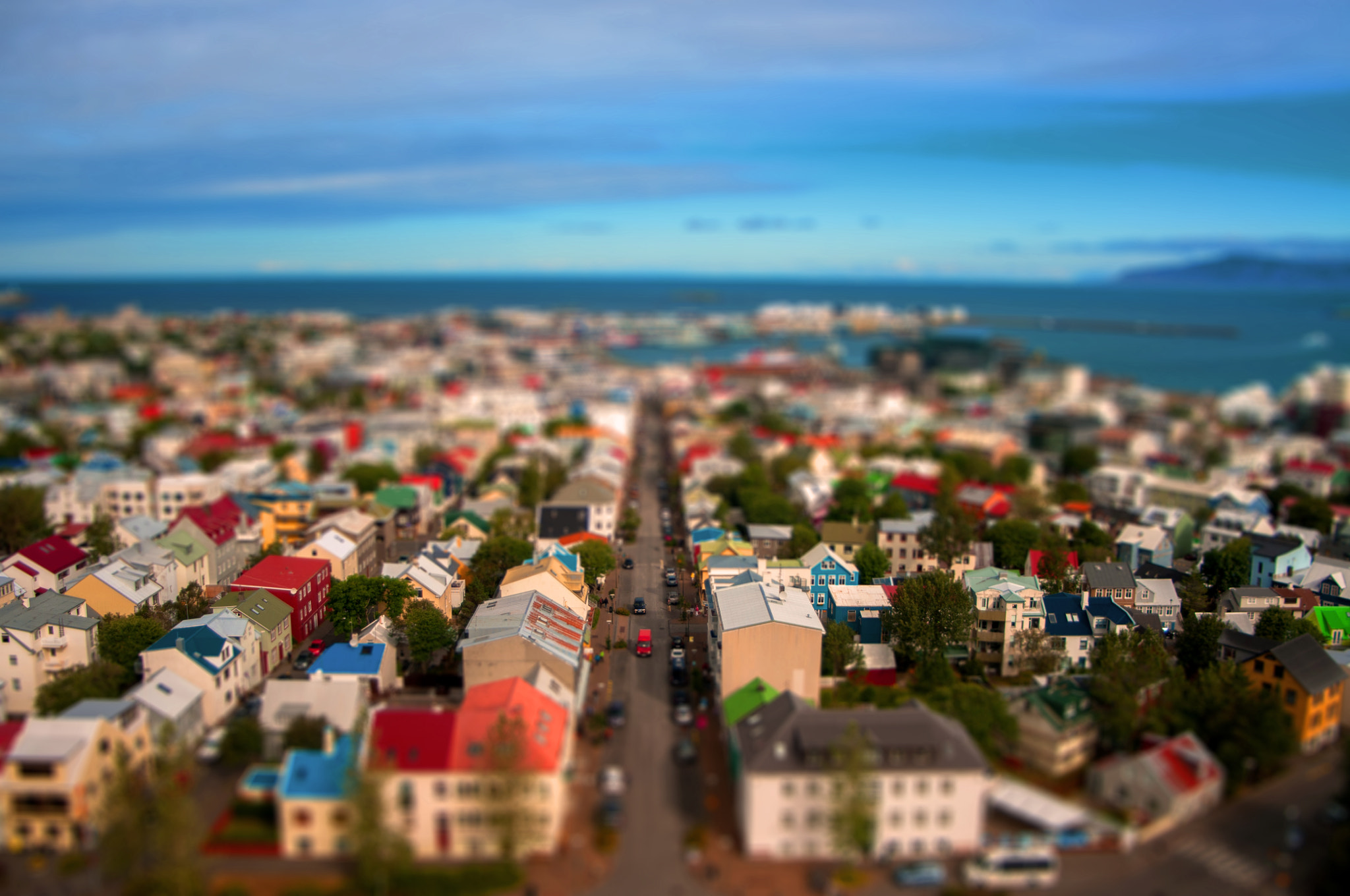 Tamron AF 19-35mm f/3.5-4.5 (A10) sample photo. Reykjavik tilt-shift photography