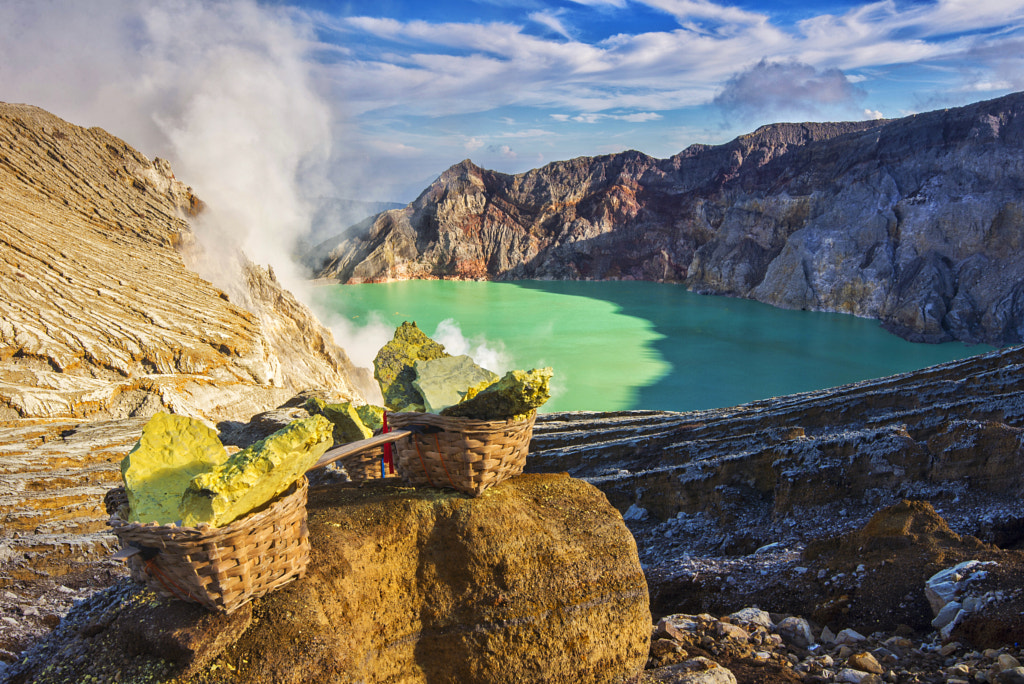 The Sulfur and The Crater by Kristianus Setyawan on 500px.com