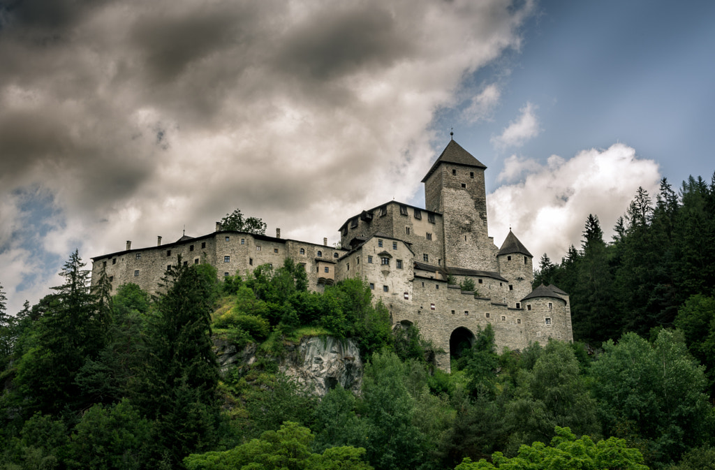 Castle by Philipp Demmler on 500px.com