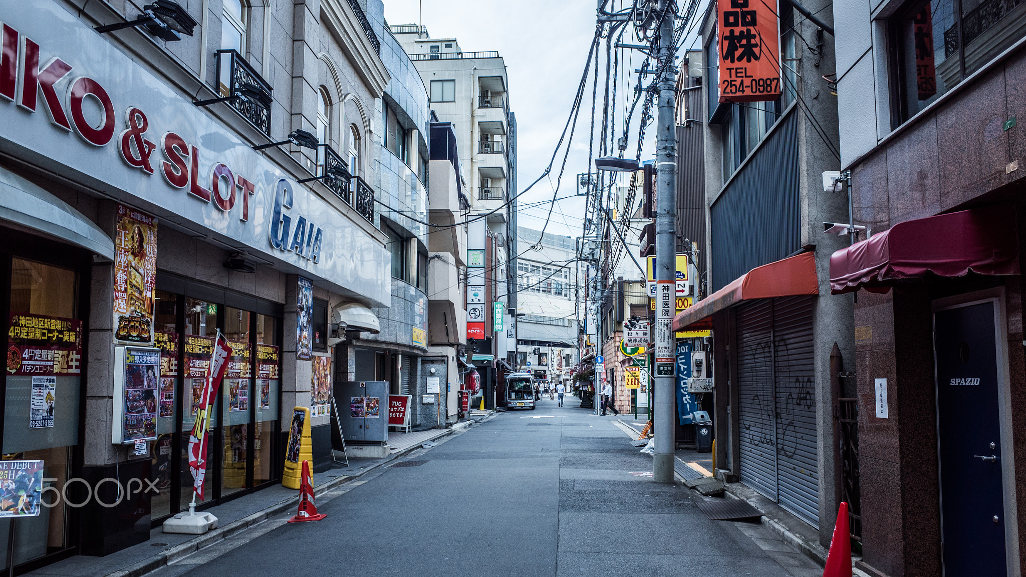 walker - https://500px.com/photo/117269689/