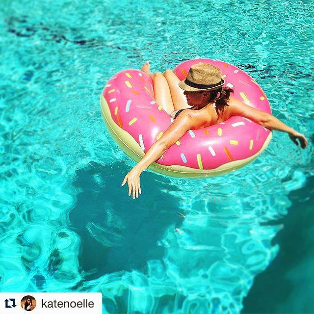 #TheWesleyPalmSprings #theWesleyPS with @thewesleypalmsprings  Workcationing with @ashergardner_ thi