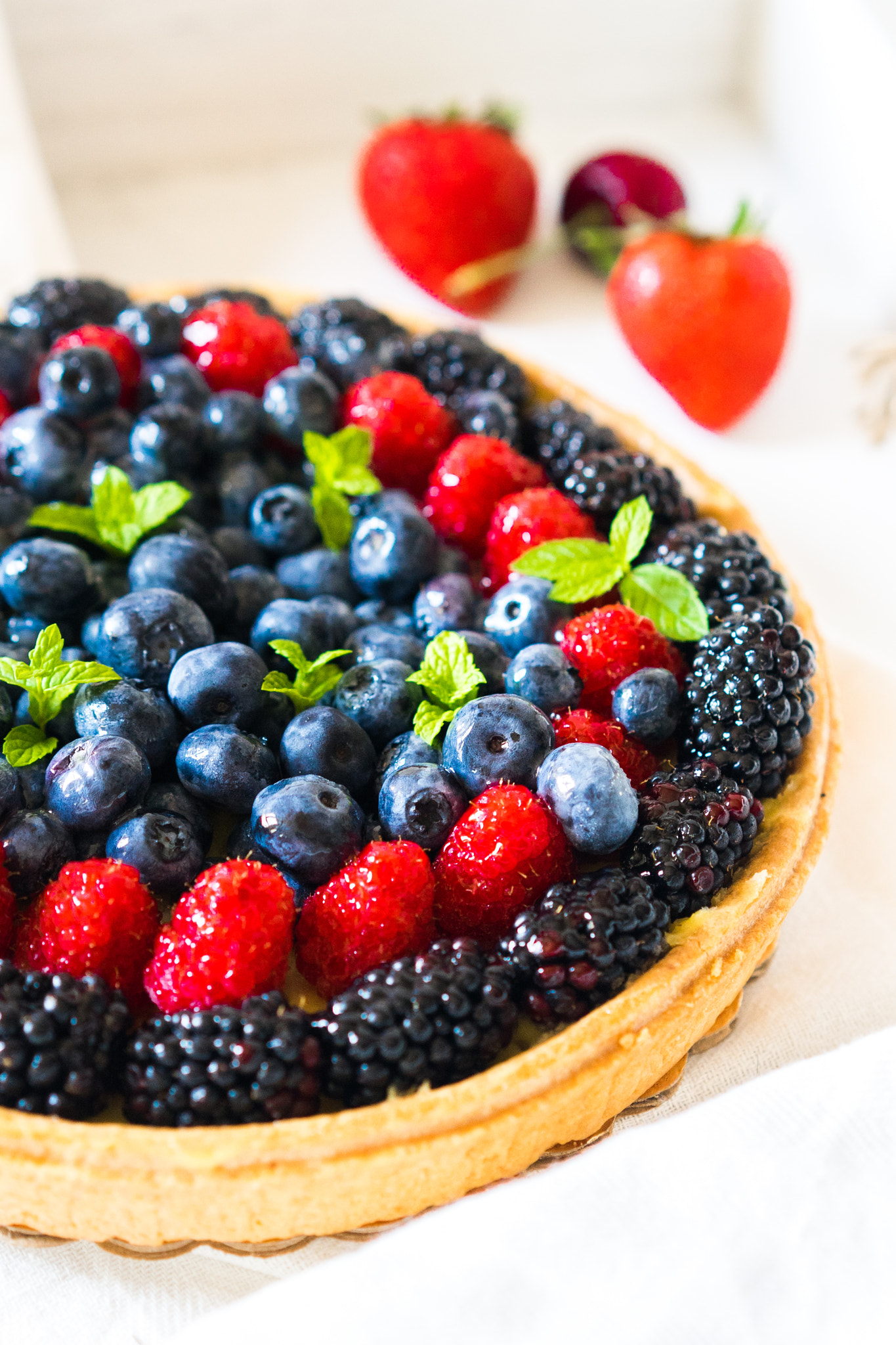 Summer berry tart