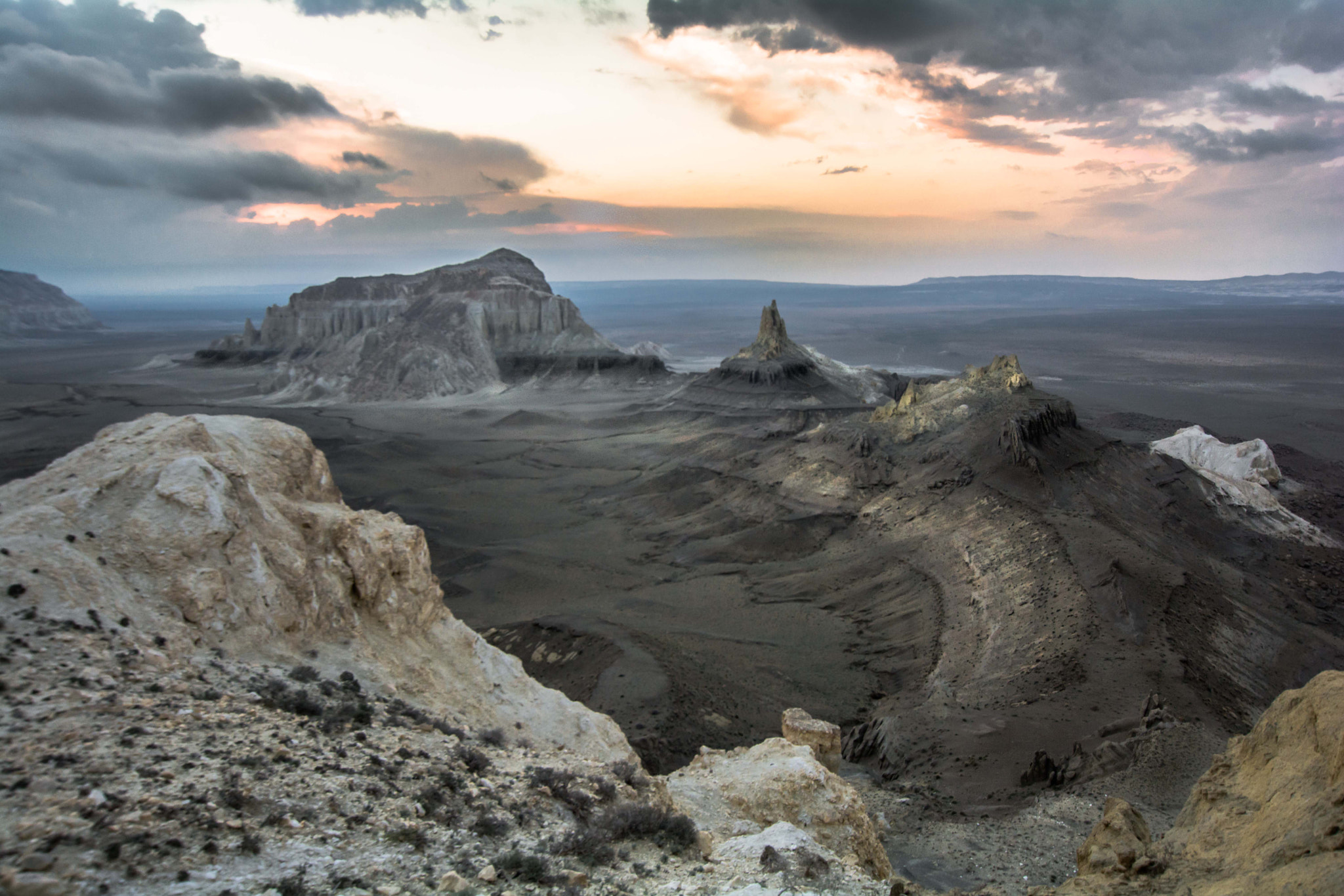 Долина Замков, вид с одной из вершин.