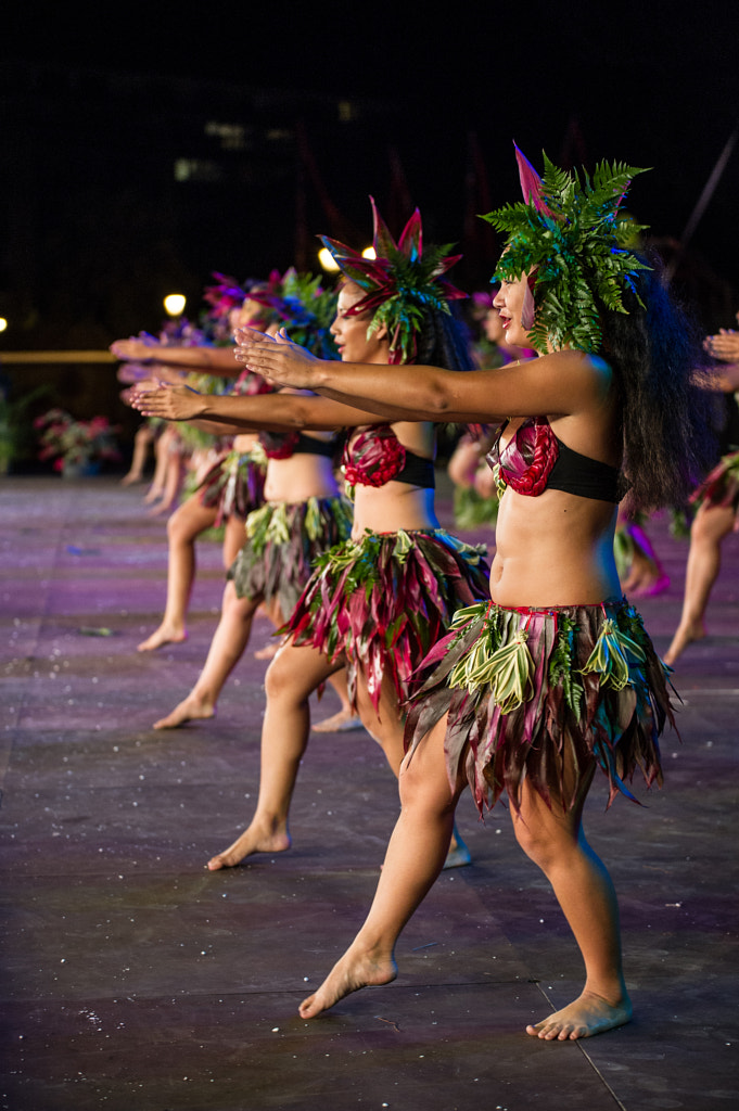 tahiti dancers by Damien Hautaplain / 500px