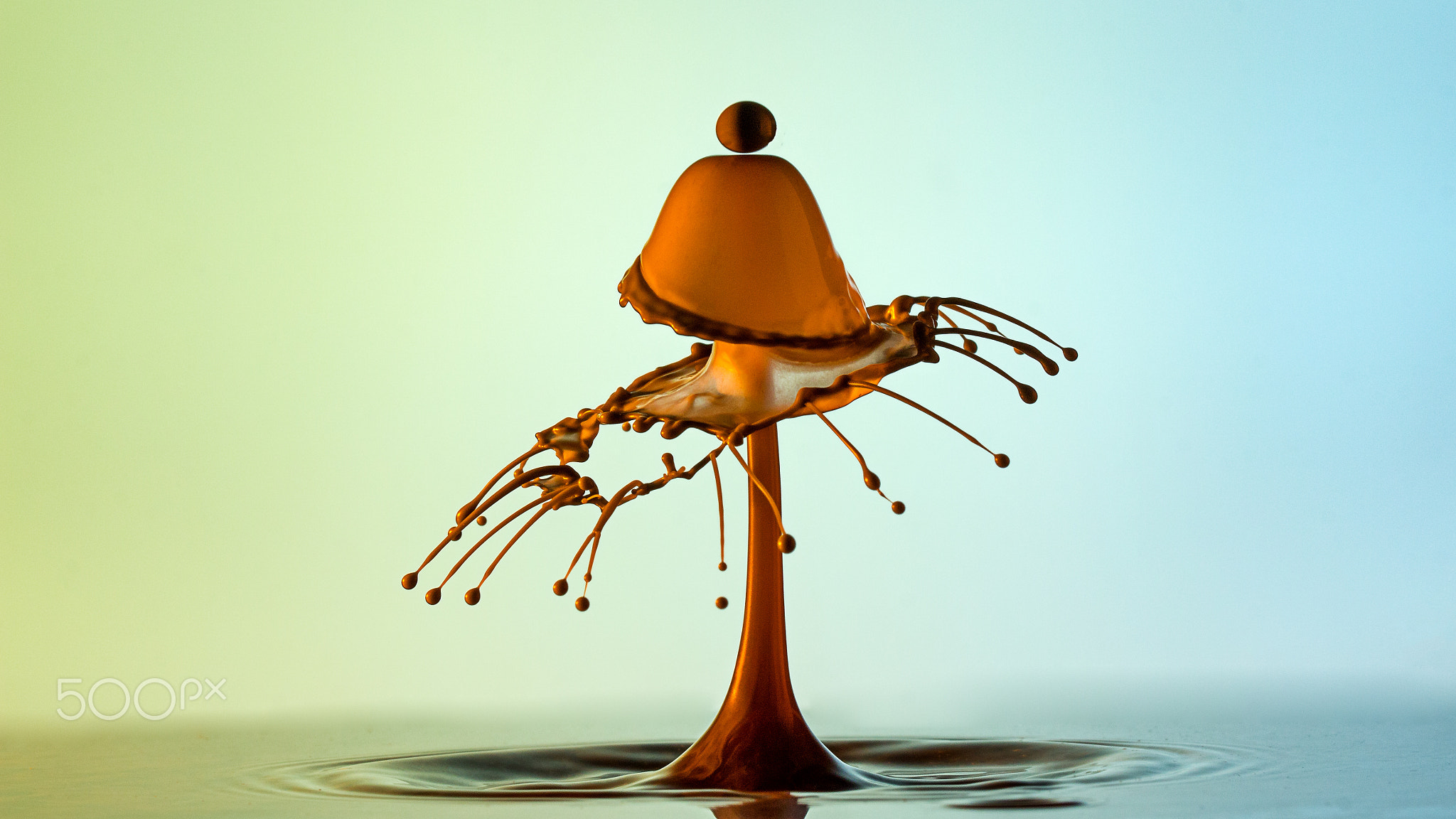 Liquid Art - Cream Drop