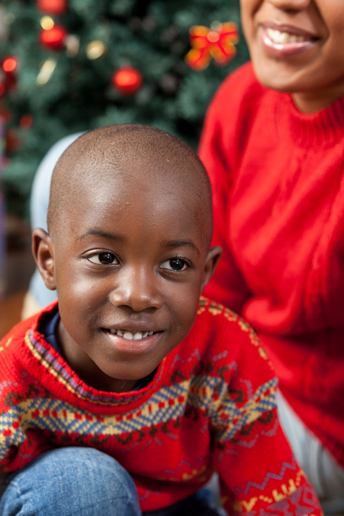 Portrait of black boy on Christmas by Implementar on 500px.com