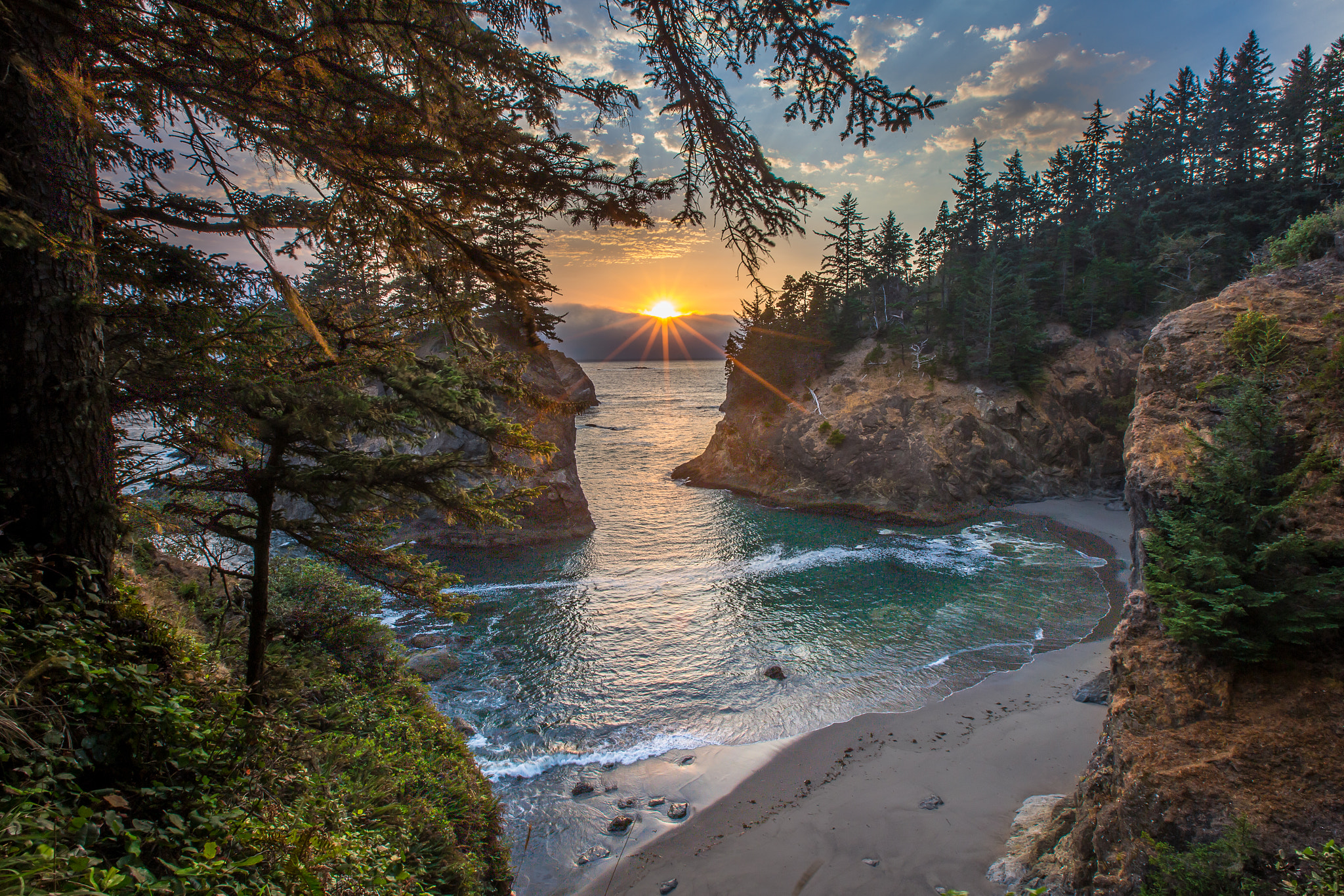 Secret Beach - Brookings Oregon by TJ Orton / 500px